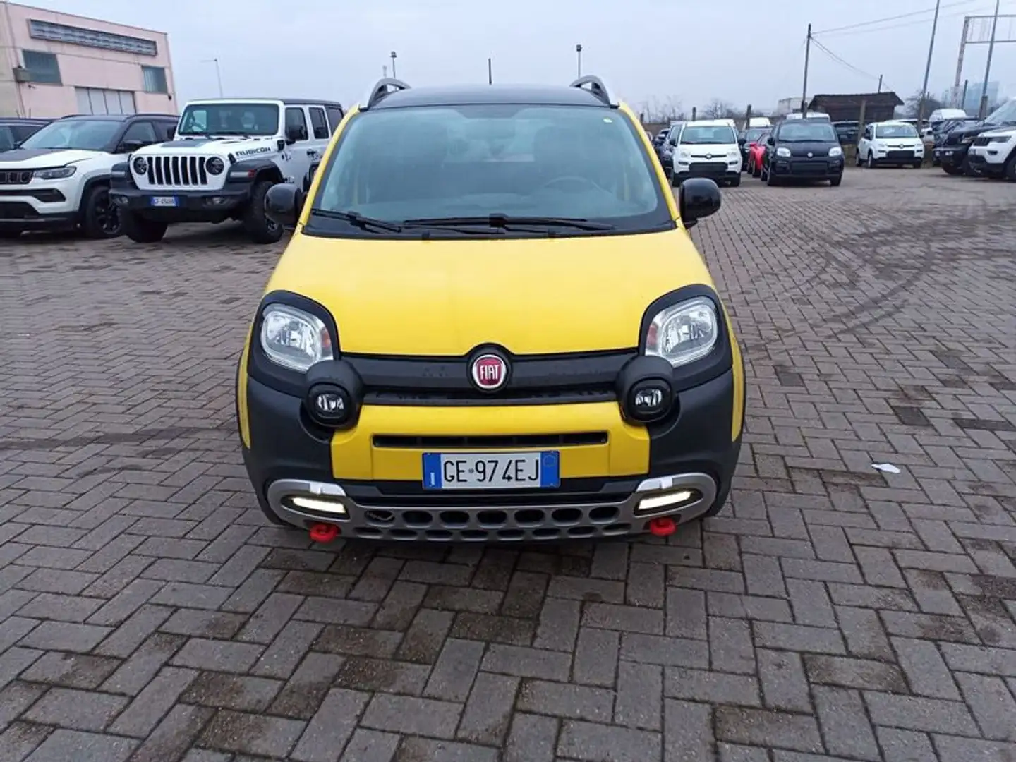 Fiat Panda 1.0 FireFly S&S Hybrid CROSS Giallo - 2
