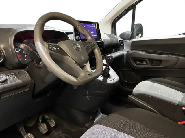 Opel Combo view 11