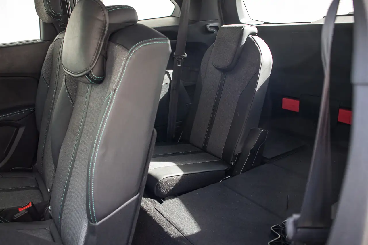Peugeot 5008 1.2 Turbo MHEV Allure Pack DCT 10