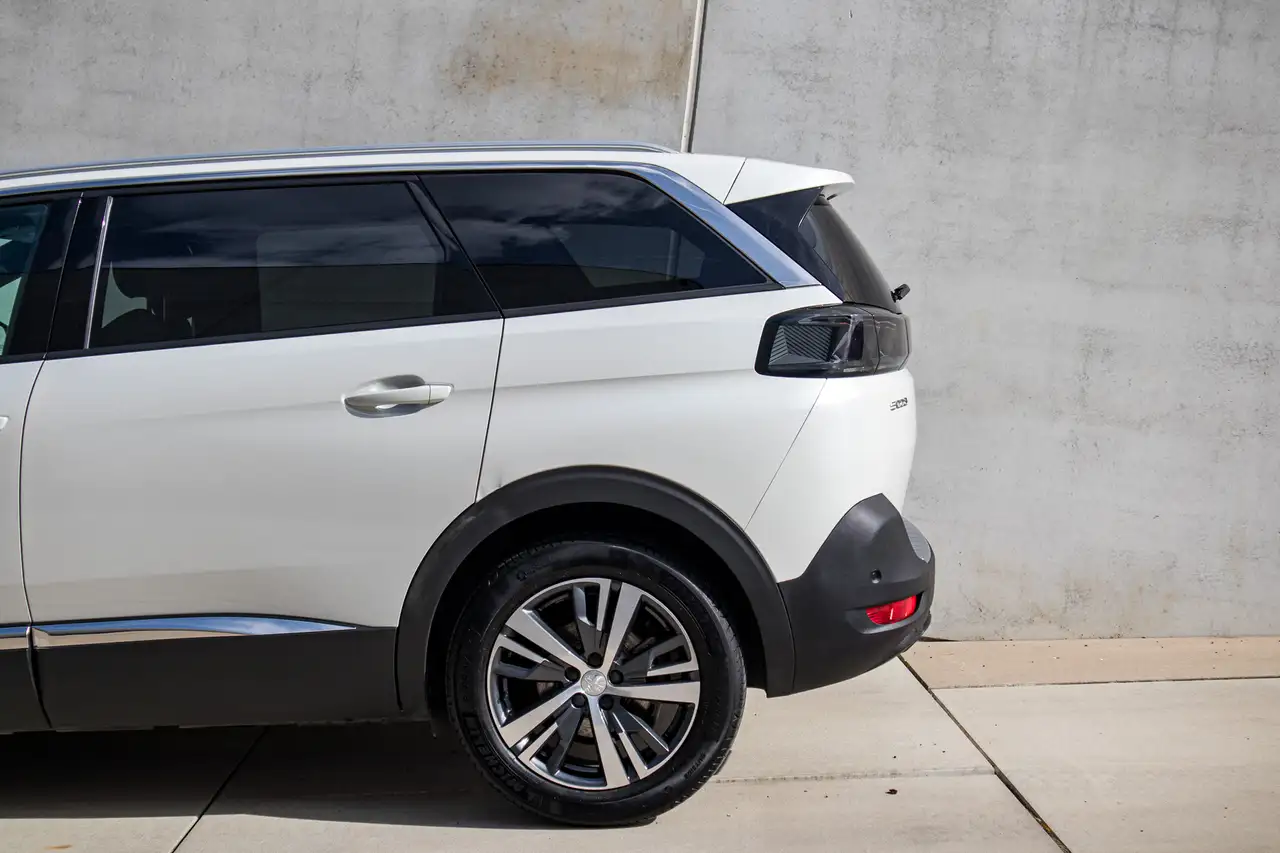 Peugeot 5008 1.2 Turbo MHEV Allure Pack DCT 4