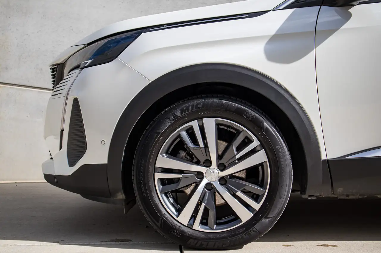 Peugeot 5008 1.2 Turbo MHEV Allure Pack DCT 3