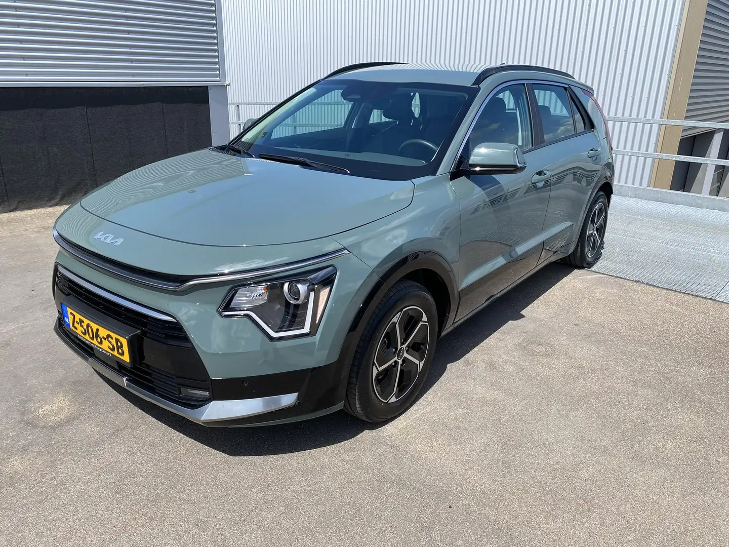 Kia Niro 1.6 GDi Hybrid DynamicLine Navigatie, Parkeersenso Groen - 2