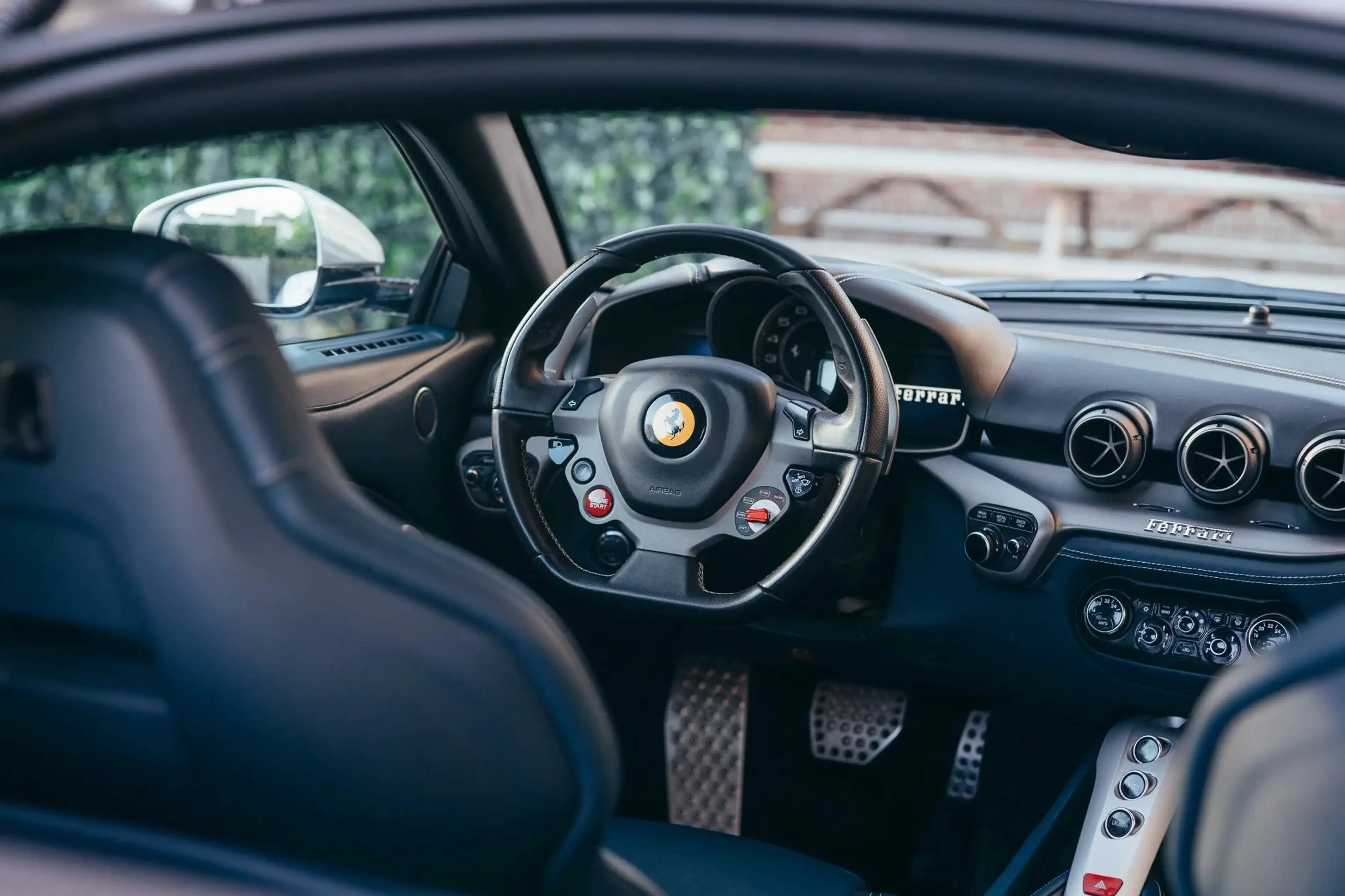 Ferrari F12 Berlinetta — photo 7