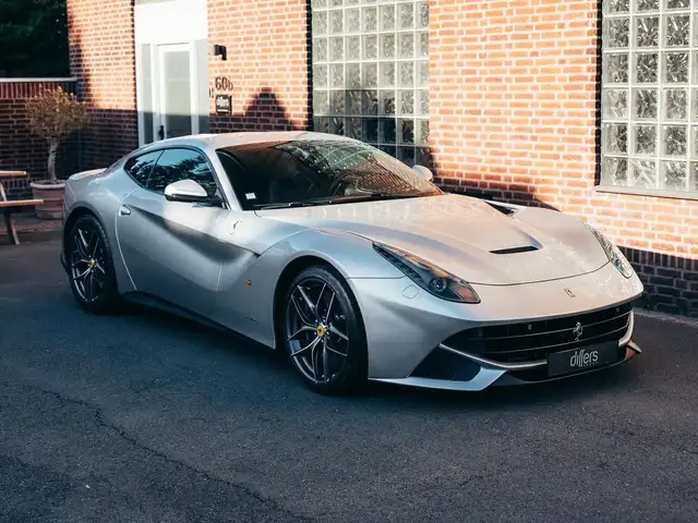 Ferrari F12
