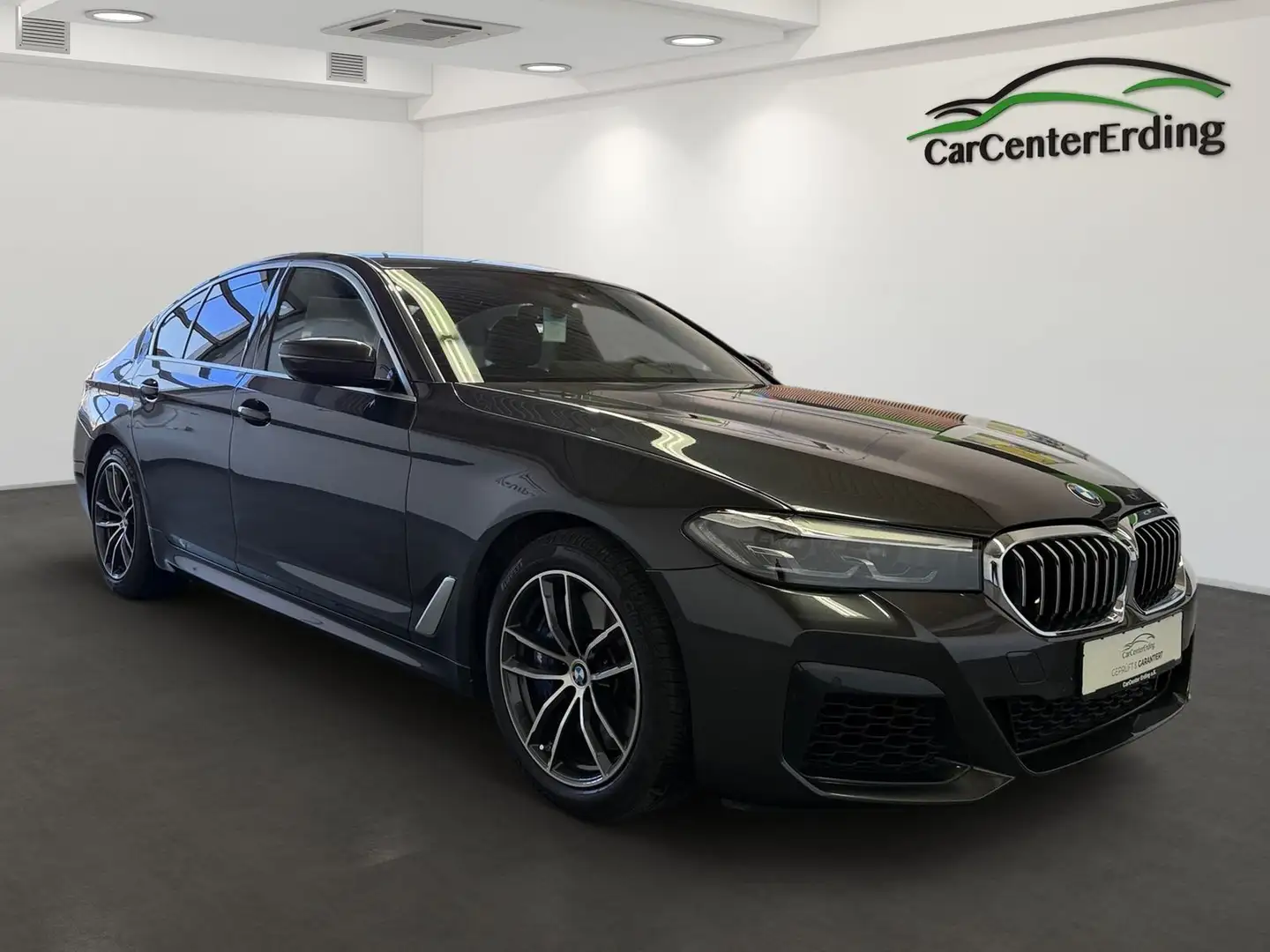 BMW 540 iLim.*M Sport*LED*Navi*Kamera*Leder*Ambiente* Gris - 2