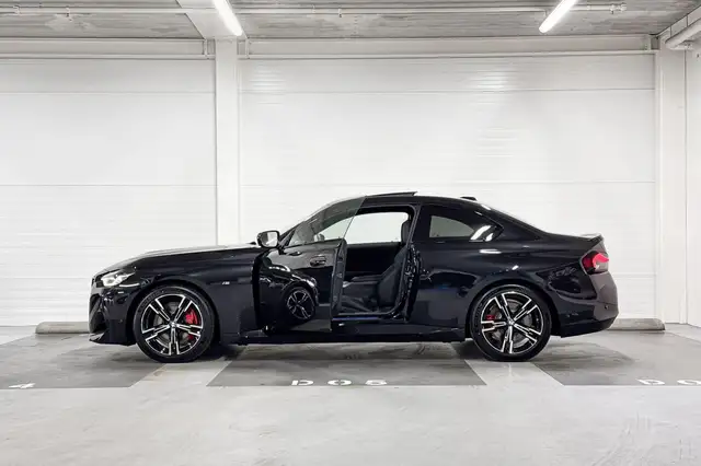 BMW 2 Series view 3