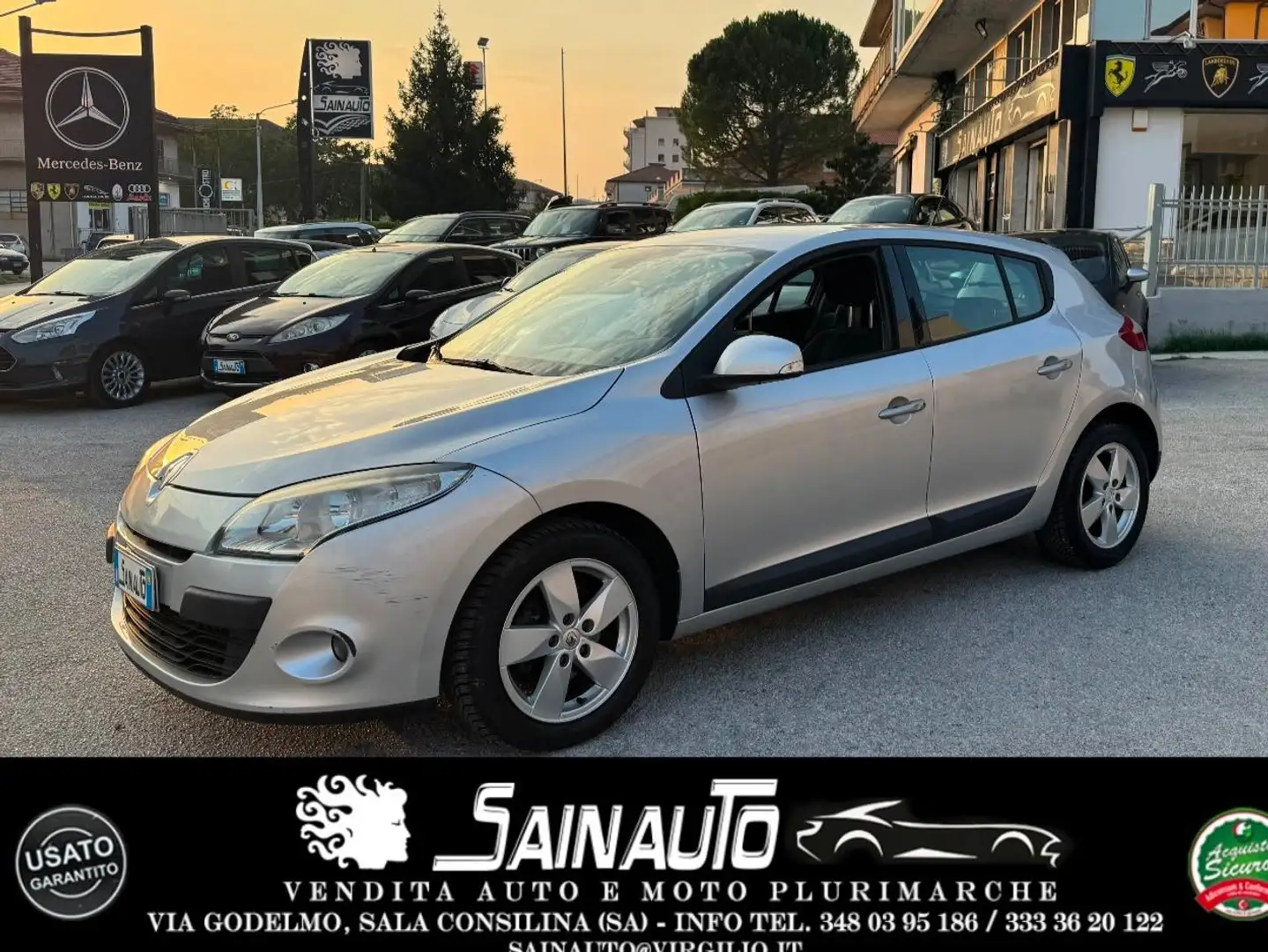Renault Megane Megane 1.5 dci 110cv Luxe Grijs - 1