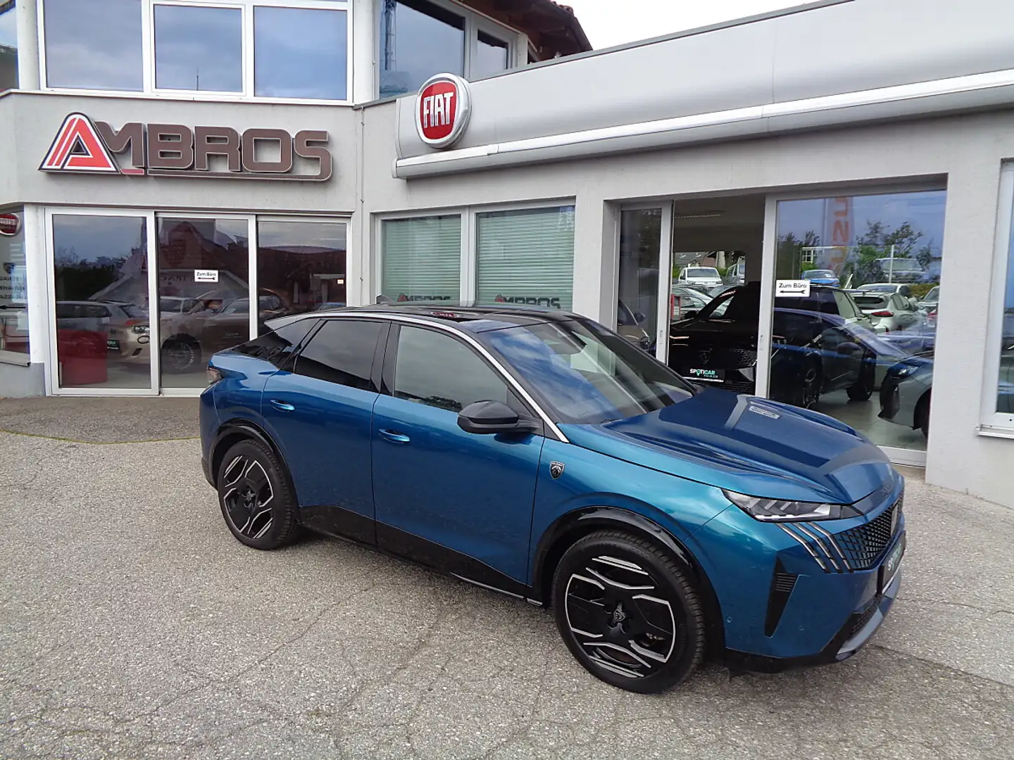 Peugeot 3008 Elektro GT EXCLUSIVE 325 73kWh ALLRAD FOCAL PAN... Blau - 1
