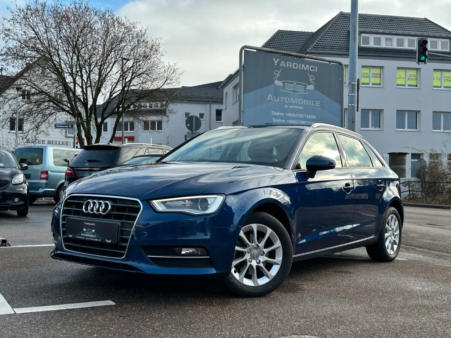 Audi A3 SB attraction S-tronic*NAVI*BIXENON*AHK*SHZ* Blau - 1
