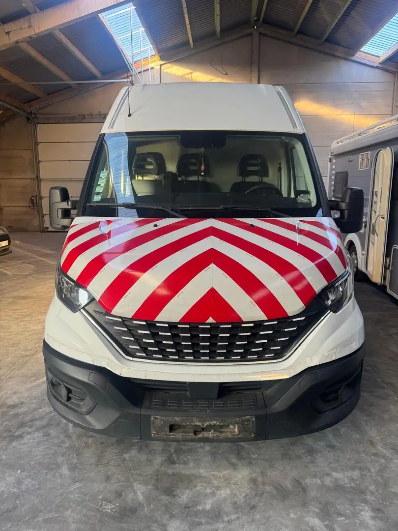 Iveco Daily L2-H2-ETAT  NEUF-AUTOMATIQUE-en cours de nettoyage Blanc - 1