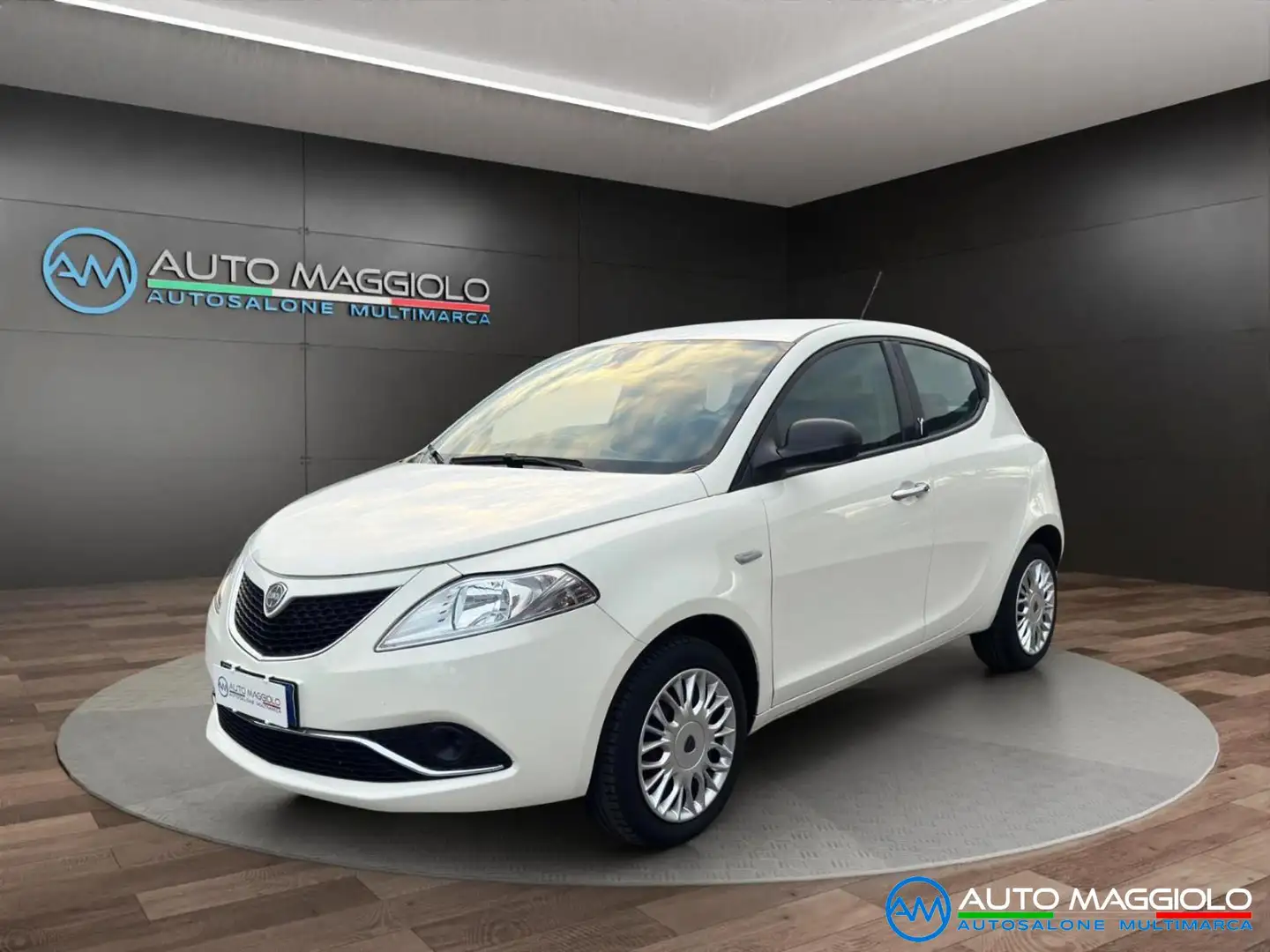 Lancia Ypsilon 1.2 Benzina 69 CV 5 porte Silver PREZZO REALE Blanco - 1