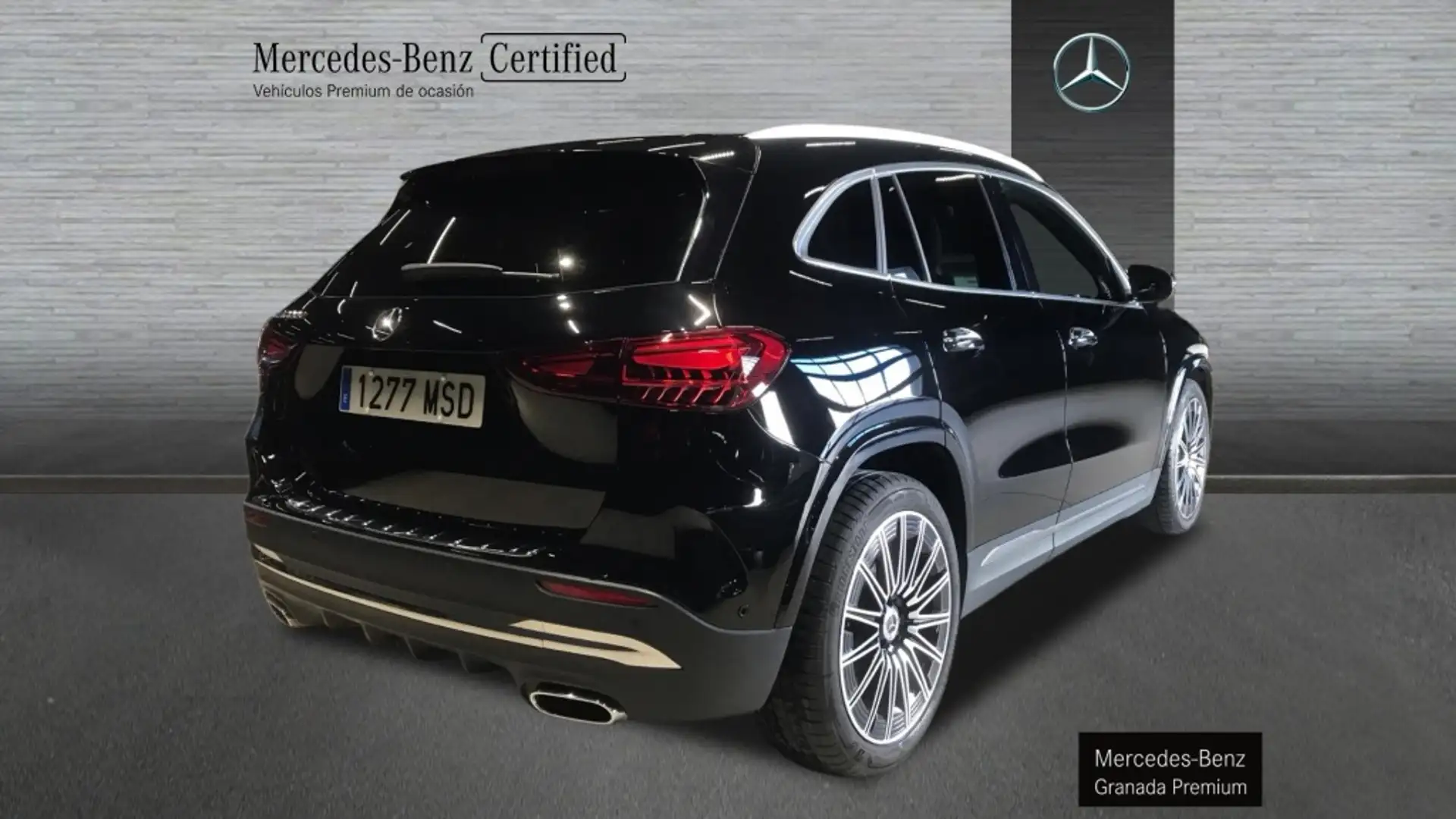 Mercedes-Benz GLA 200 -CLASS D Zwart - 2