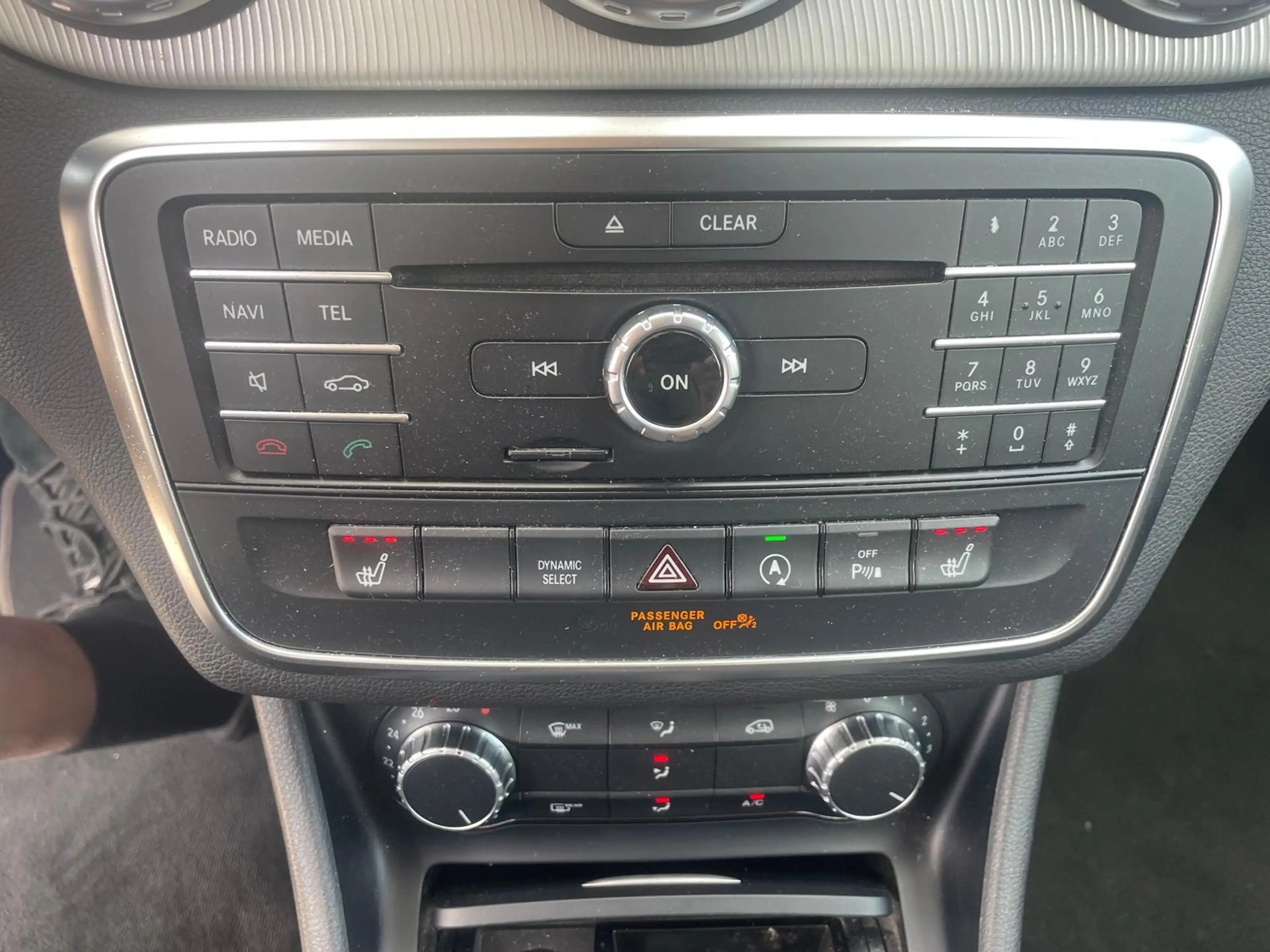 Mercedes-Benz GLA 200 Prestige — photo 22