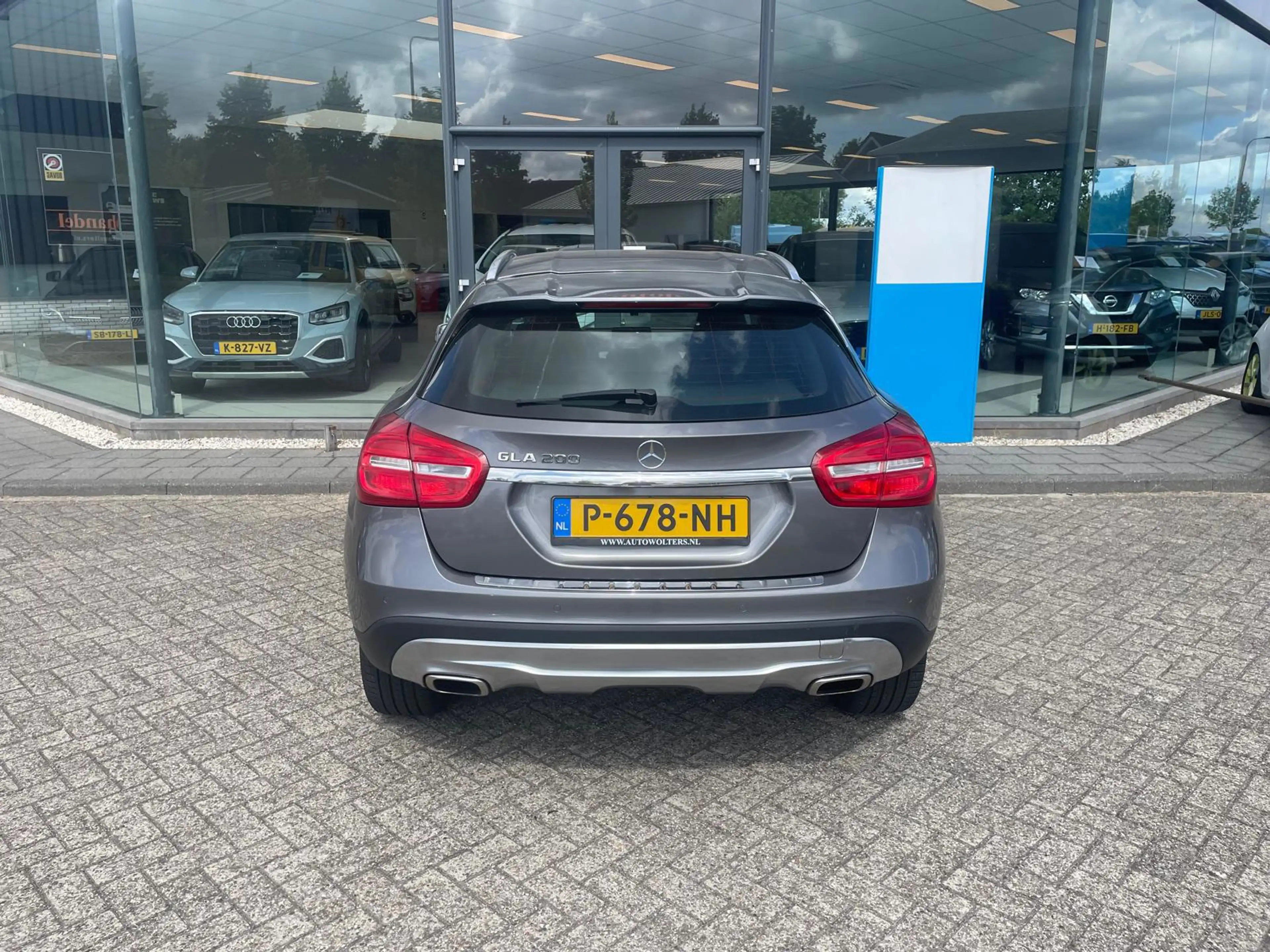 Mercedes-Benz GLA 200 Prestige — photo 9