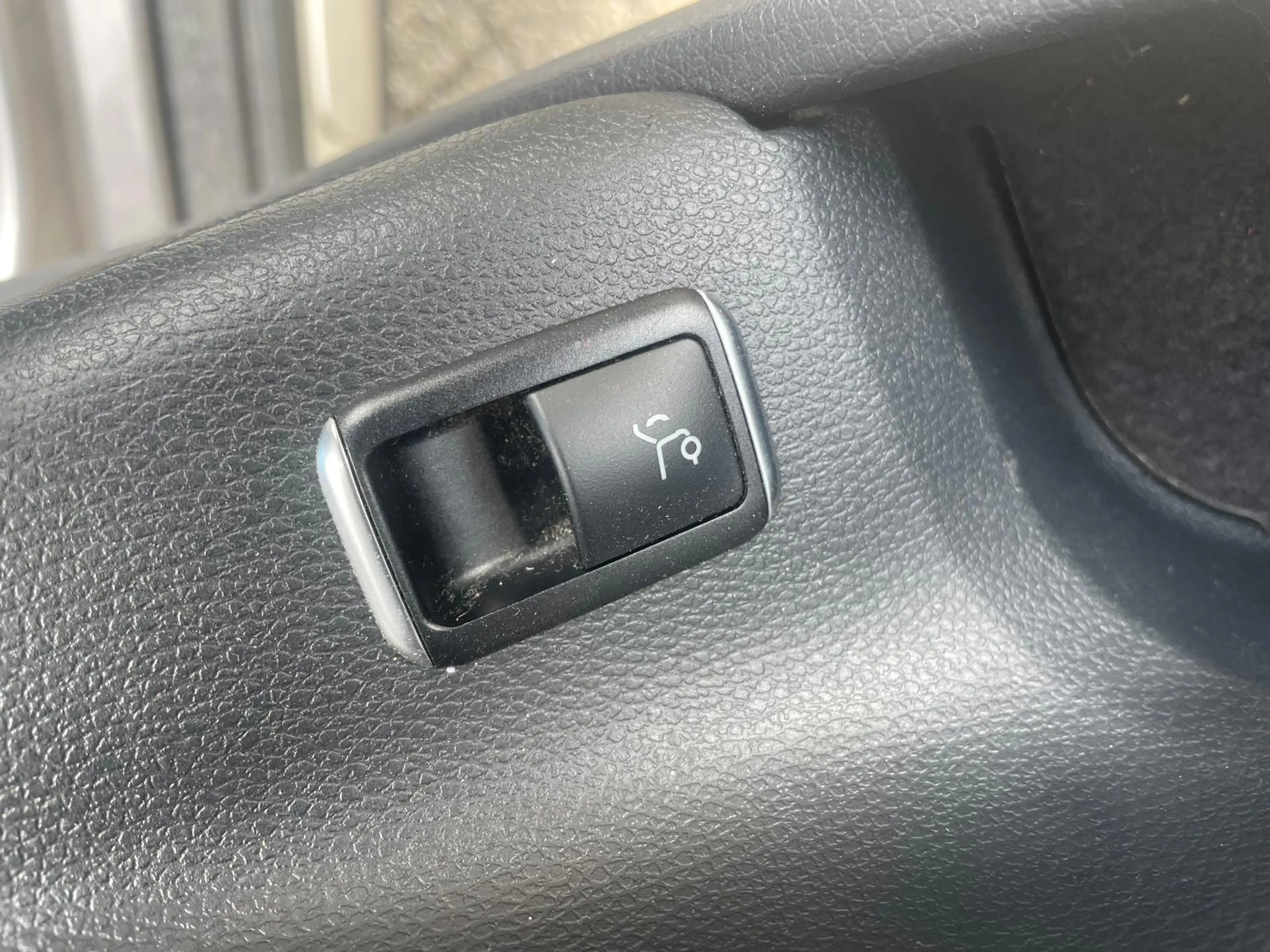 Mercedes-Benz GLA 200 Prestige — photo 17
