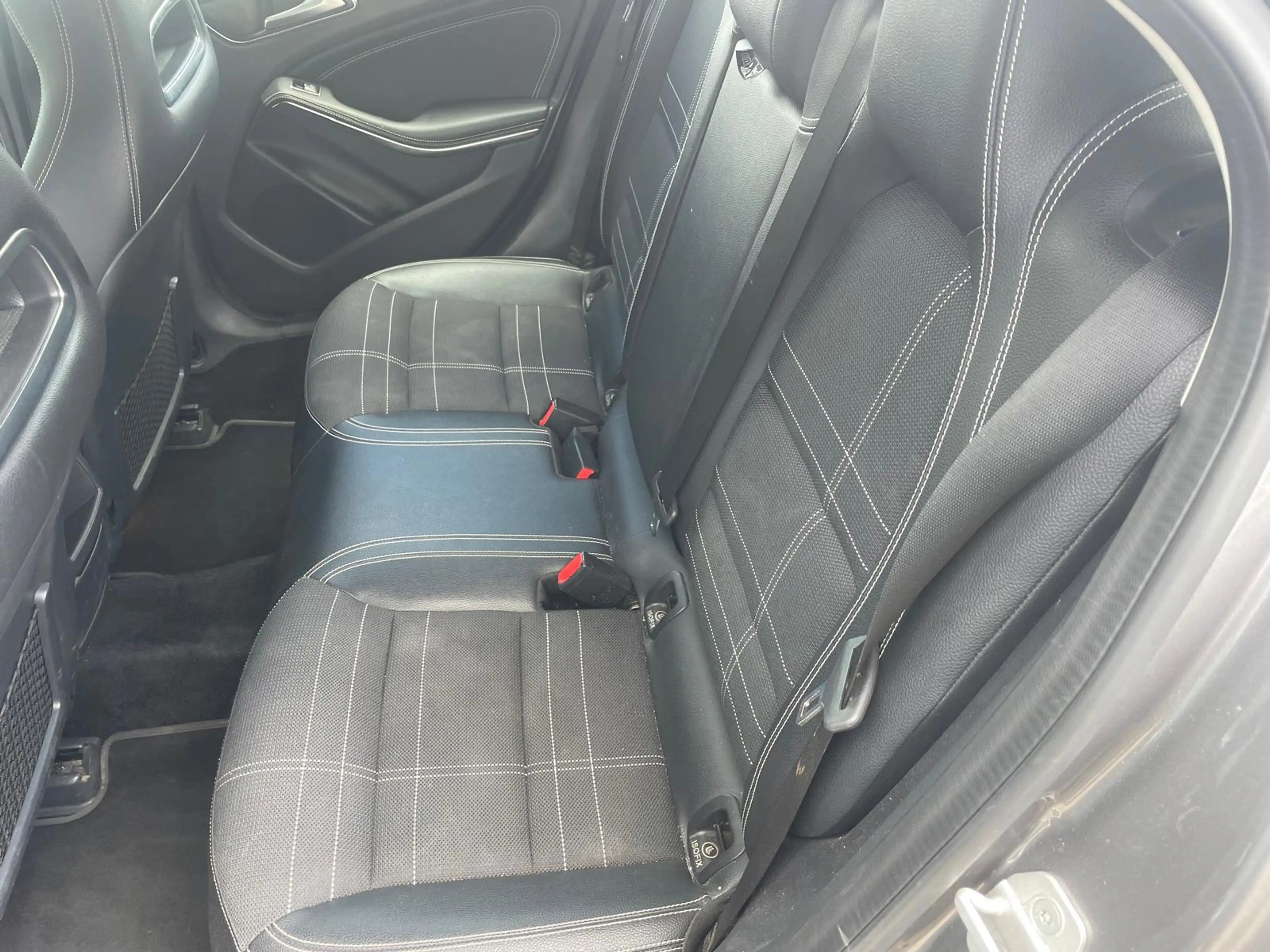 Mercedes-Benz GLA 200 Prestige — photo 15