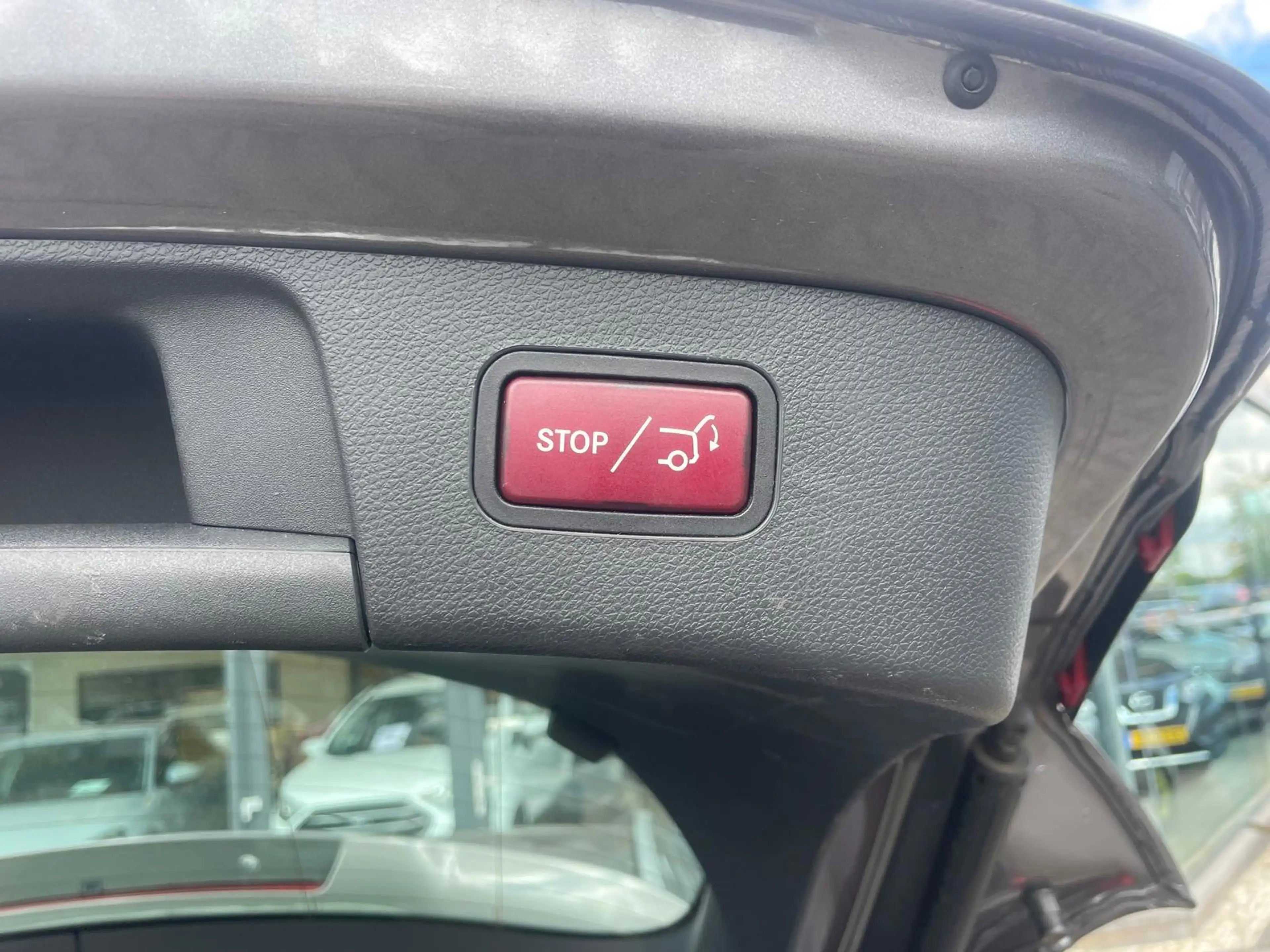 Mercedes-Benz GLA 200 Prestige — photo 25