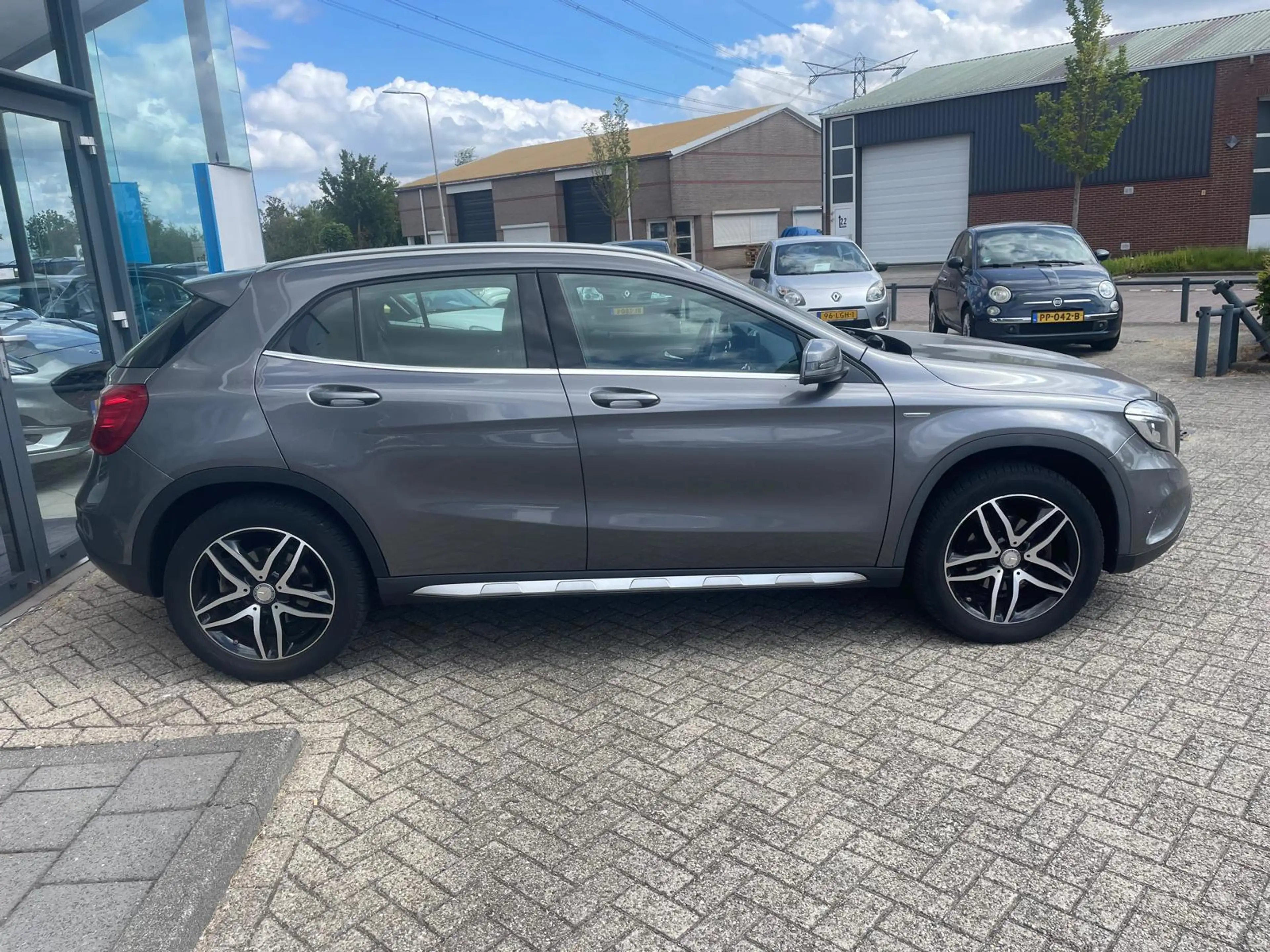 Mercedes-Benz GLA 200 Prestige — photo 5