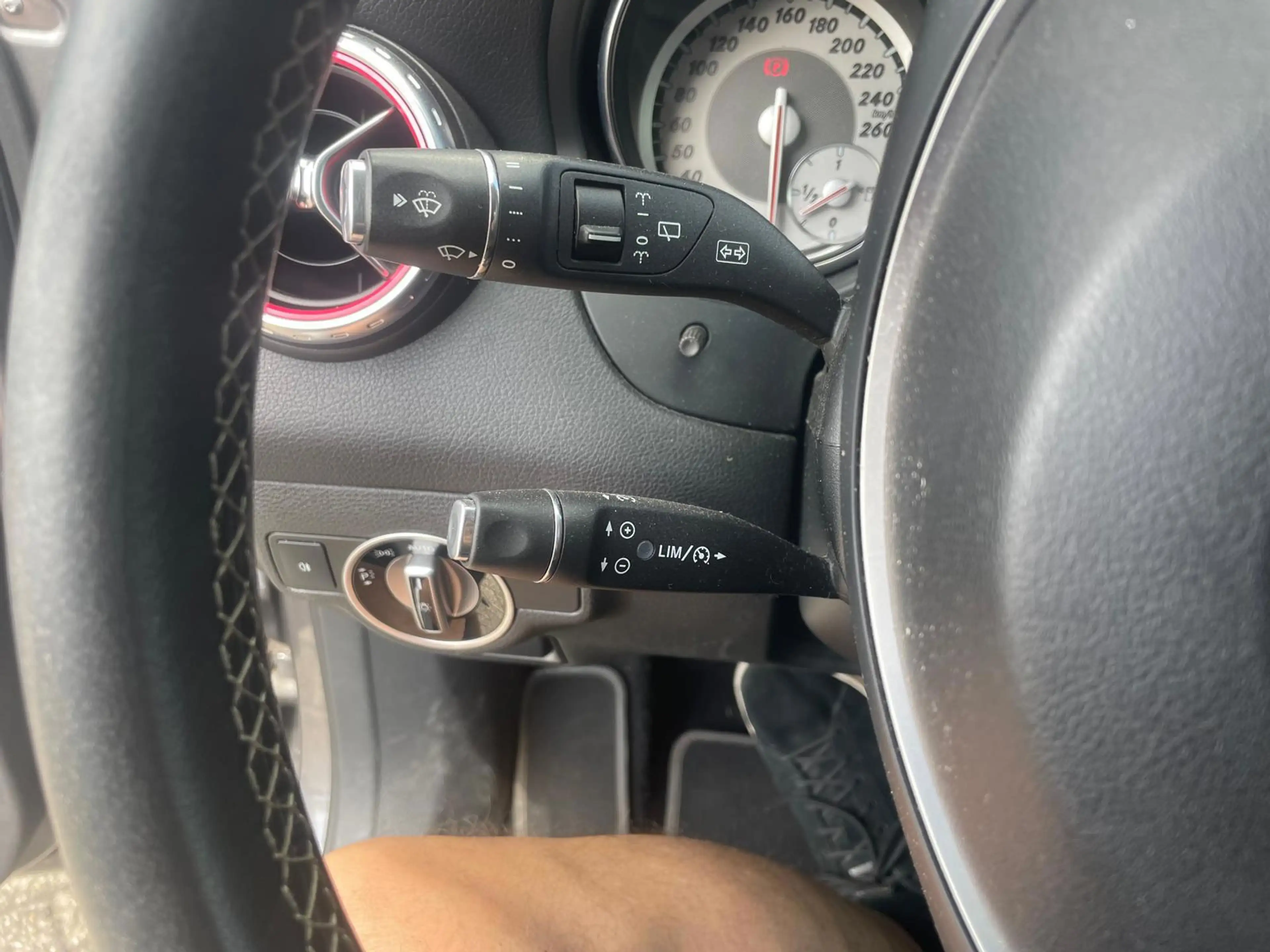 Mercedes-Benz GLA 200 Prestige — photo 21