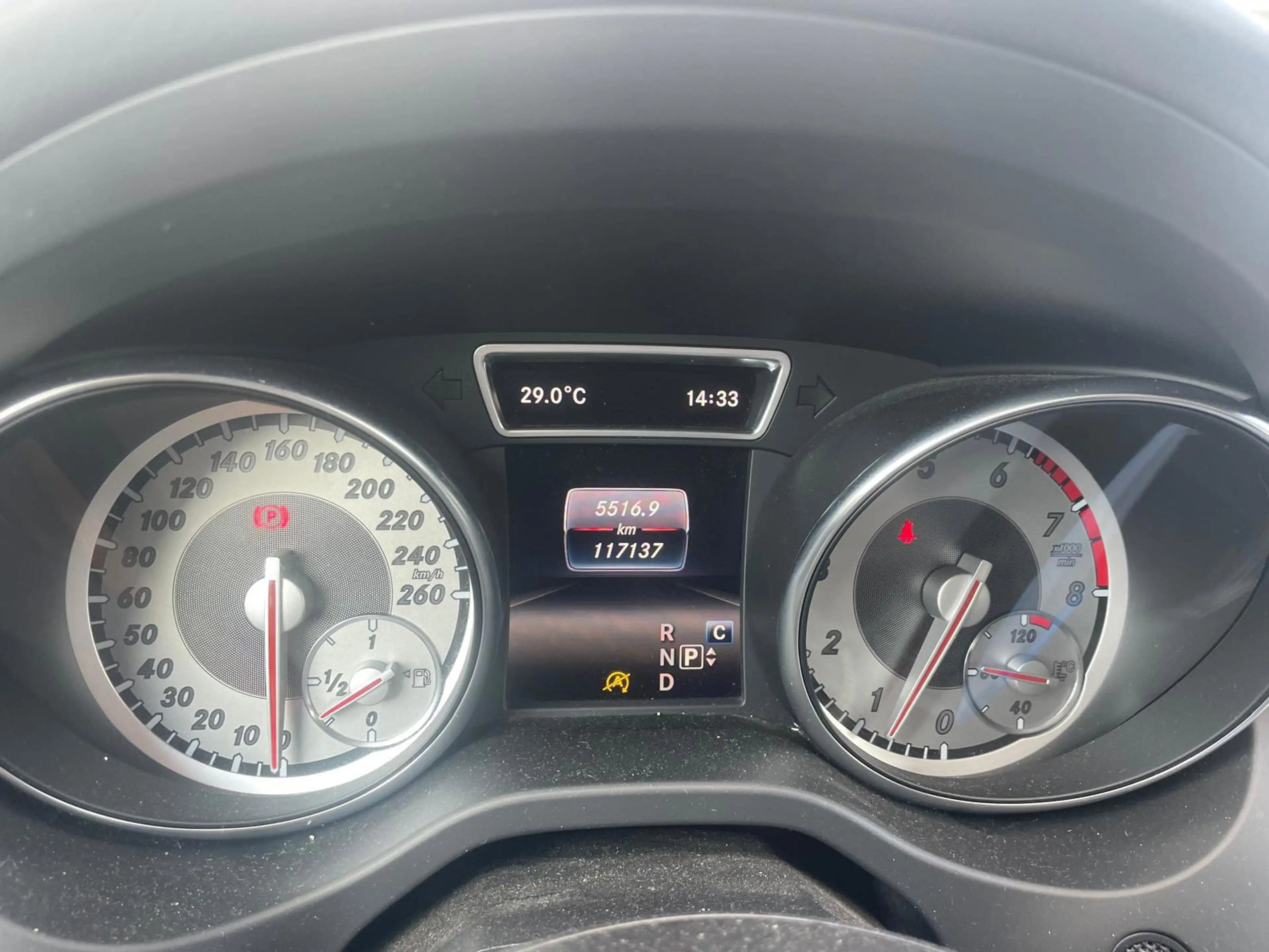 Mercedes-Benz GLA 200 Prestige — photo 11