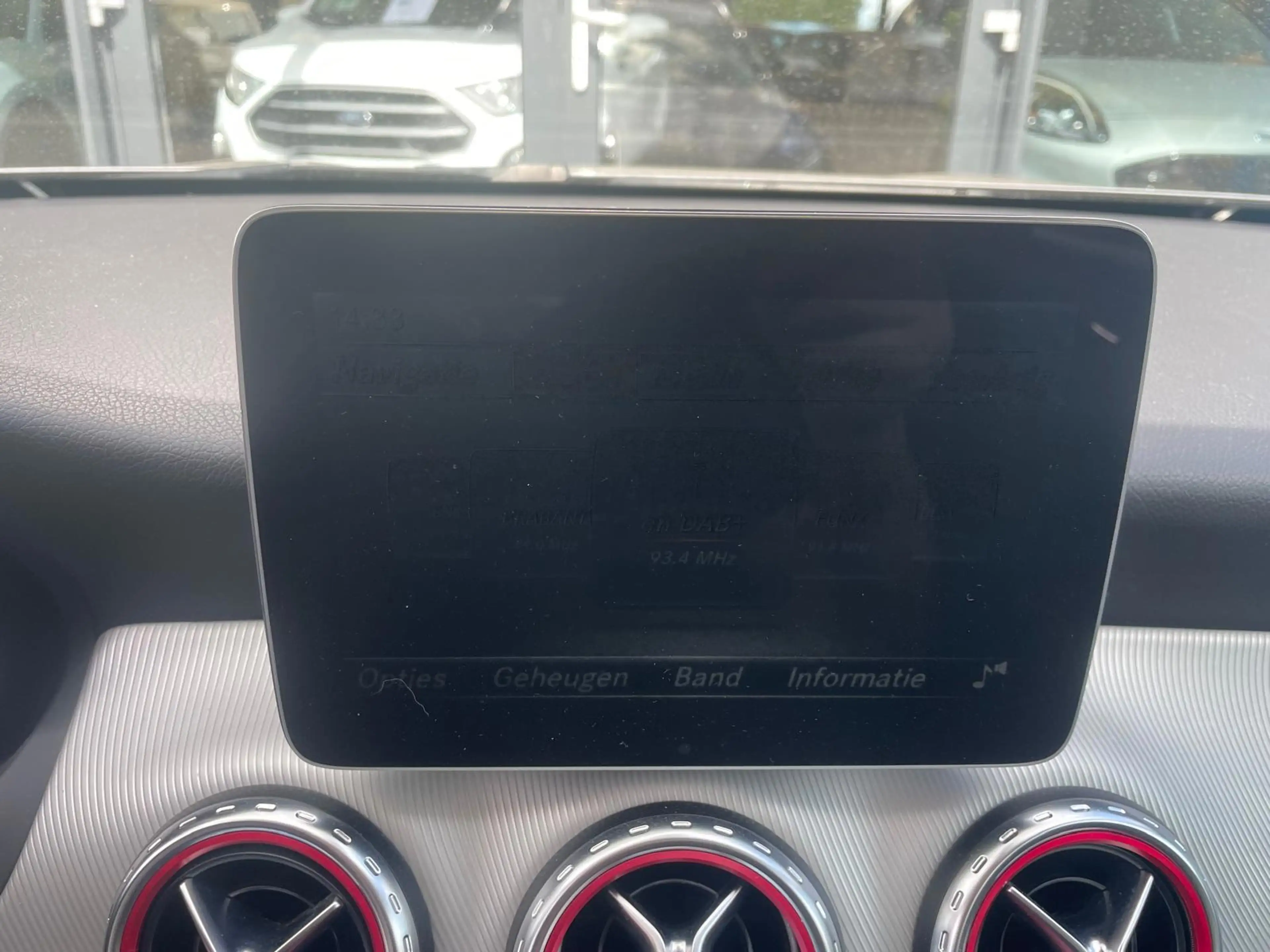 Mercedes-Benz GLA 200 Prestige — photo 26