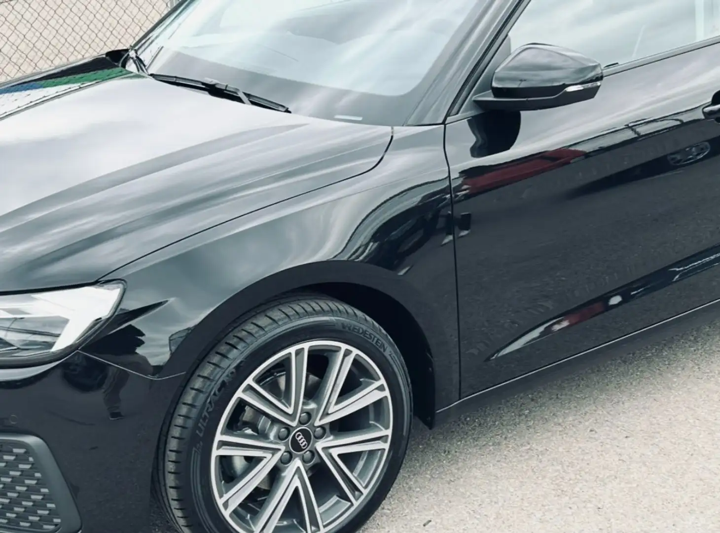 Audi A1 A1 SB 30 TFSI Intense S-tronic Intense Schwarz - 2