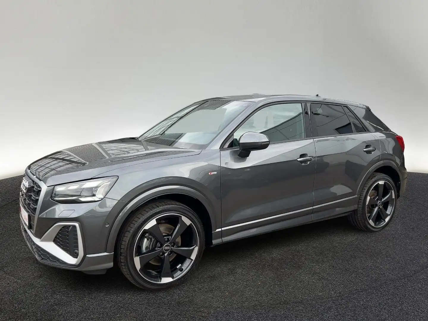 Audi Q2 40 TFSI S line quattro S tronic AHK Sitzhzg M Grigio - 2