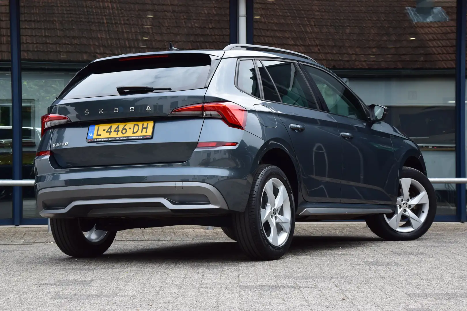 Skoda Kamiq 1.0 TSI 110PK Business Edition | Org. NL | BOVAG G Grijs - 2