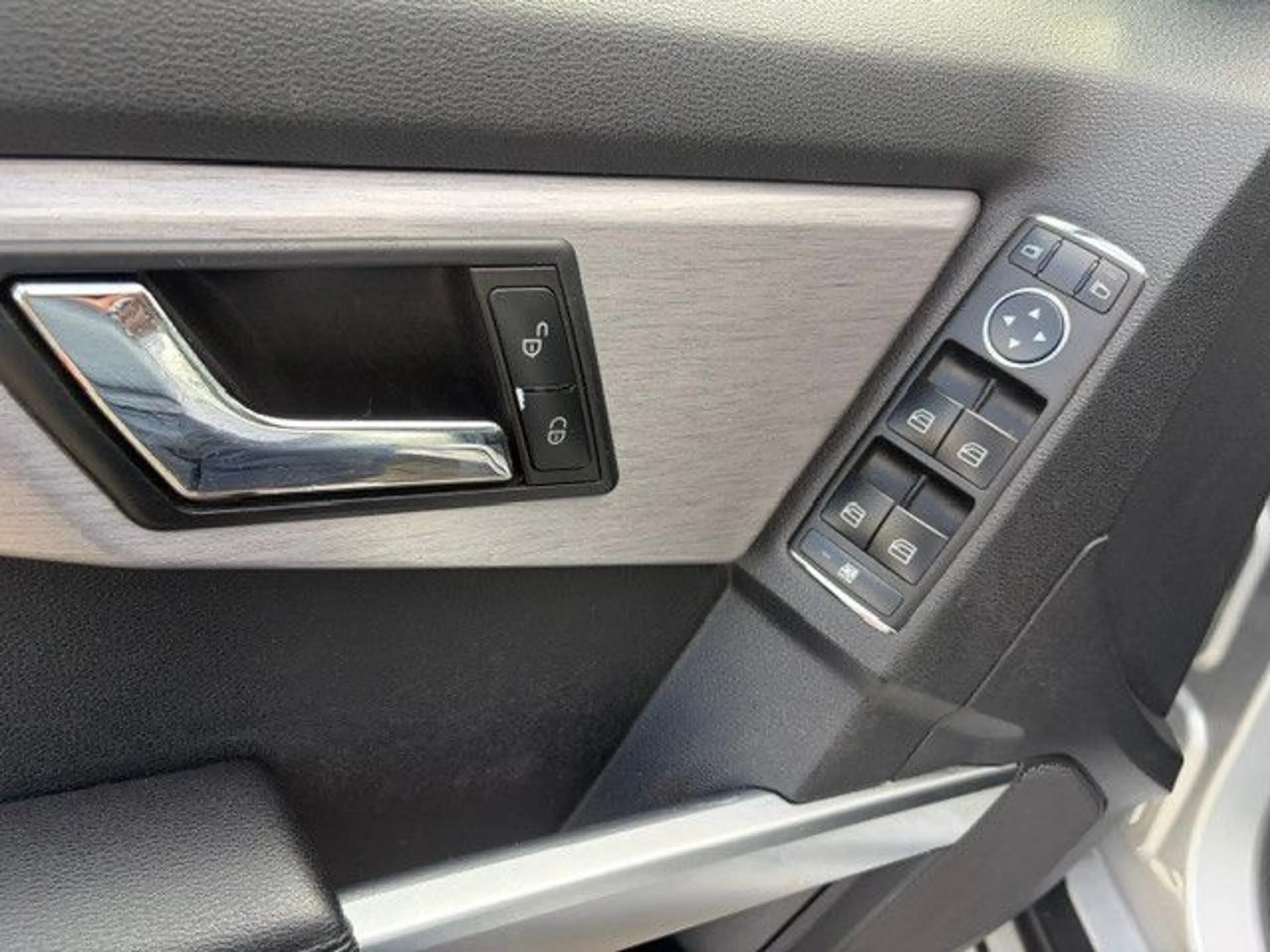 Mercedes-Benz GLK 280 V6 4-Matic *AHK+Navi+Xenon+Leder+PDC* — photo 12