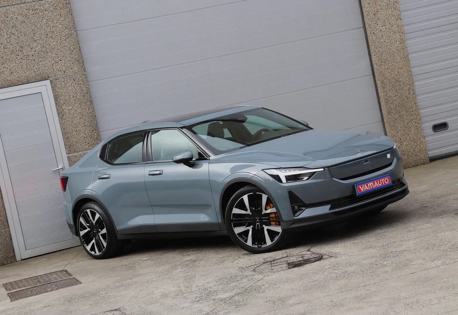 Polestar 2 82 kWh Performance - Plus&Pilot/Leather/Heatpump Szary - 1