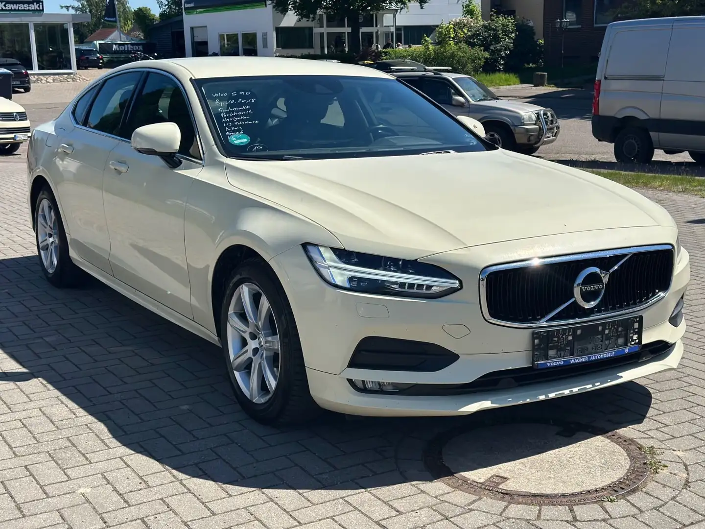 Volvo S90 D3 Momentum*Navi*PDC*LED*Org.Schwarz* Černá - 2
