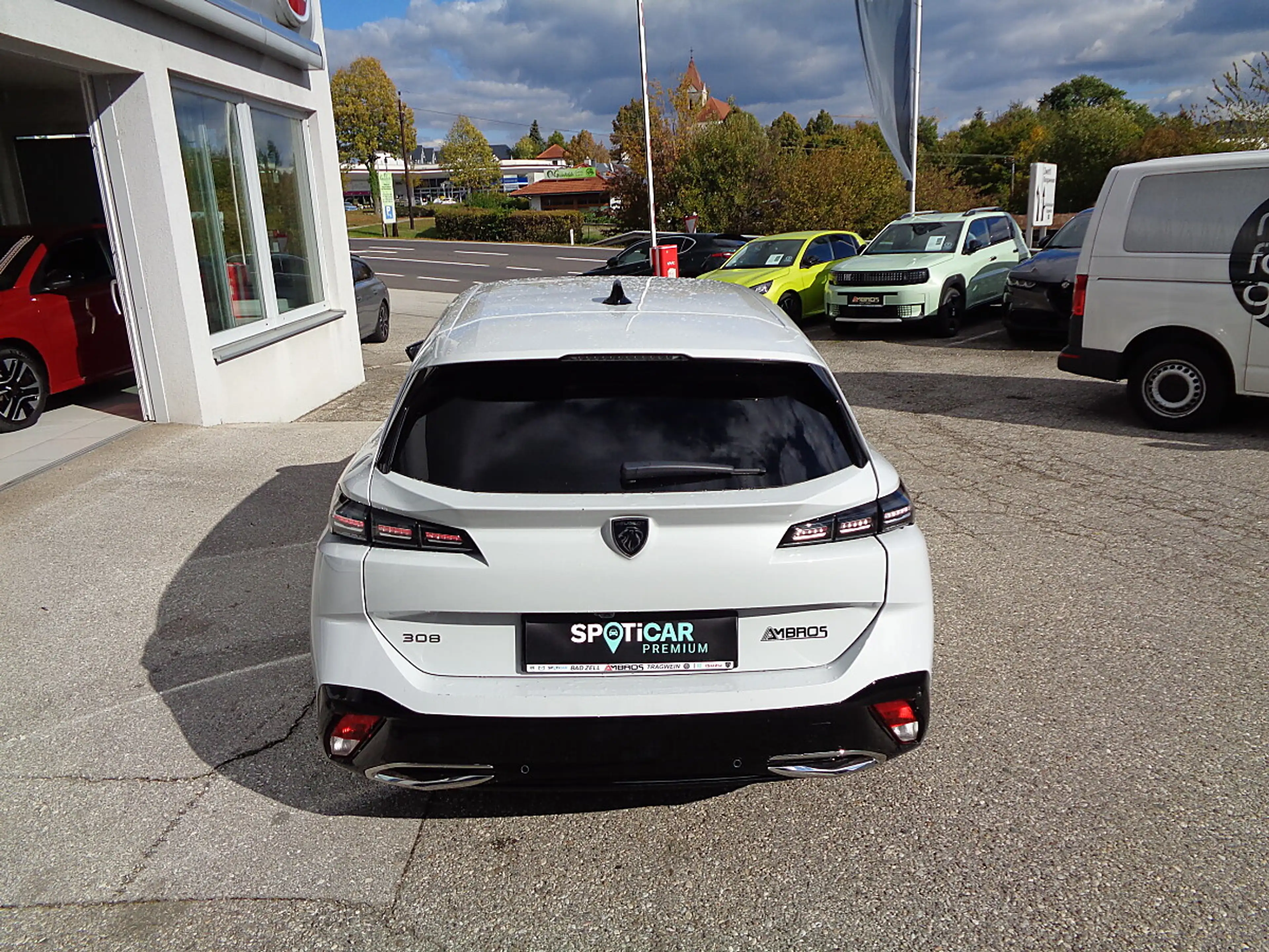 Peugeot 308 SW BlueHDi 130 S&S EAT8 Allure NAVI LED 360GRAD... — photo 5