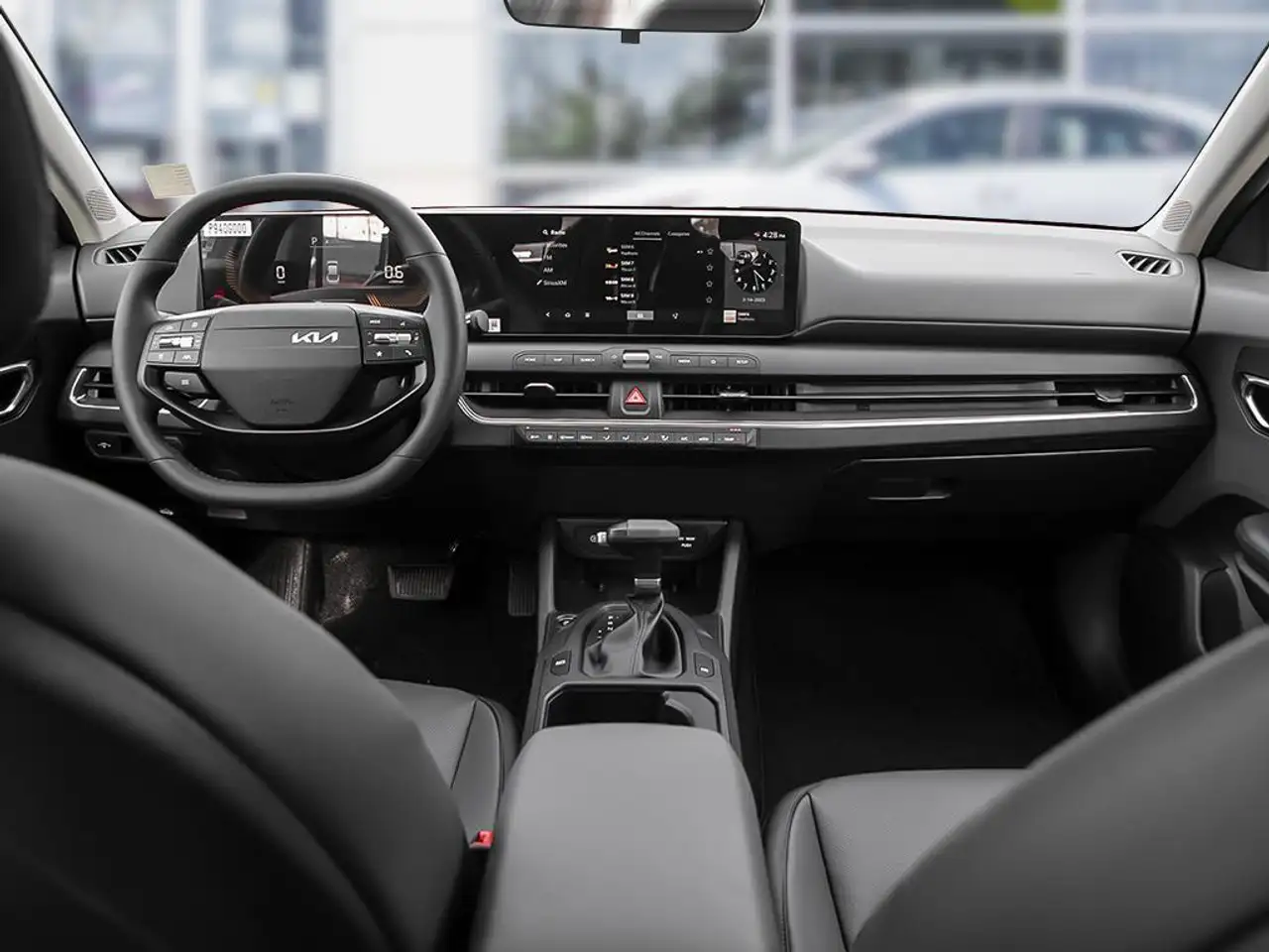 Kia K4 снимка Kia K4