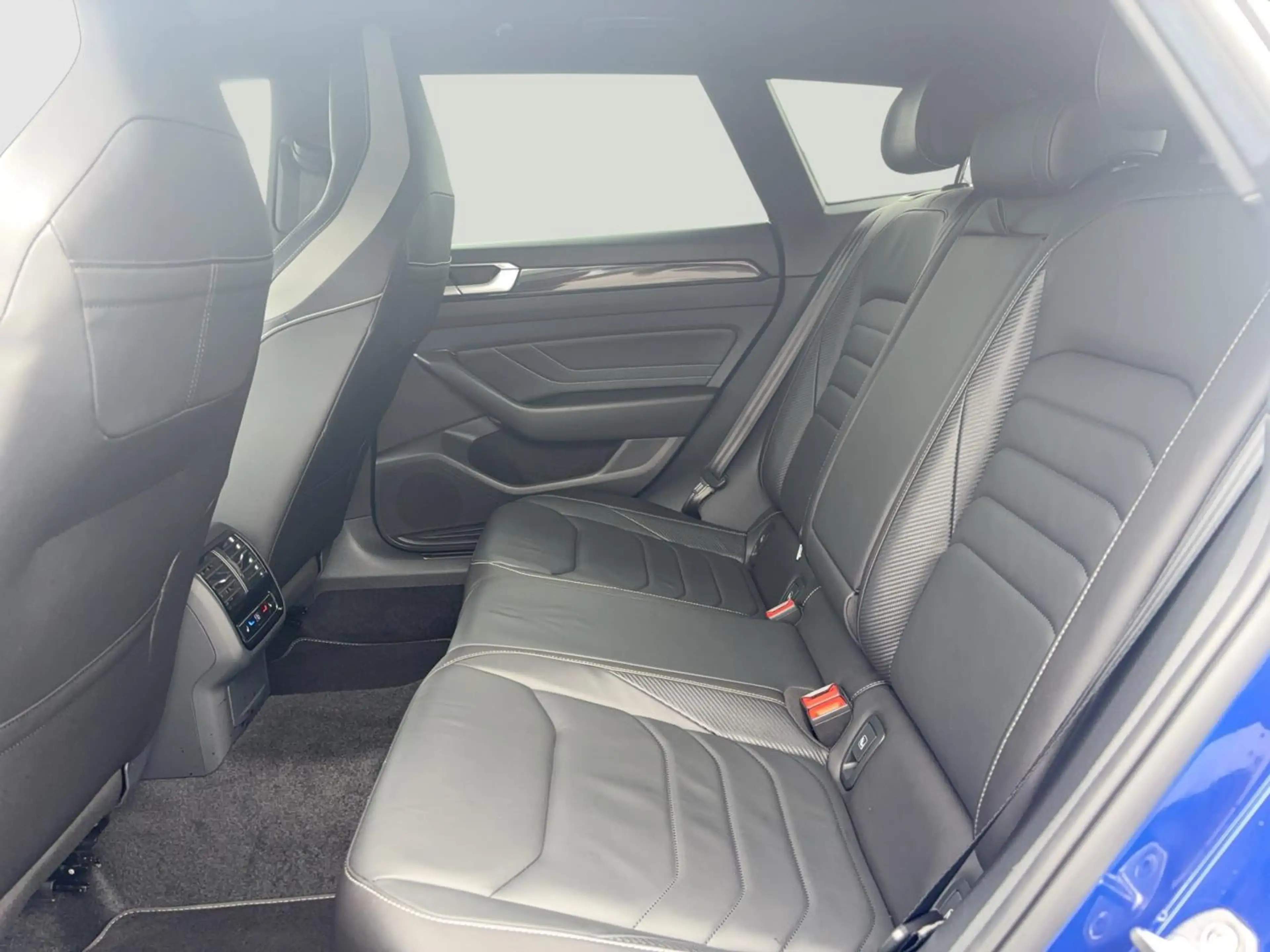 Volkswagen Arteon R-Line Arteon Shootingbrake 2.0 TDI DSG 4Motion R-Line — photo 12