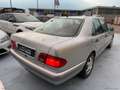 Mercedes-Benz E 200 E 300 TD Avantgarde Grau - thumbnail 3