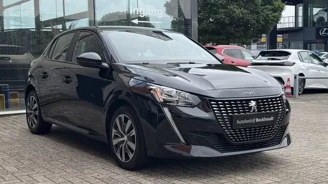 Peugeot 208 view 3