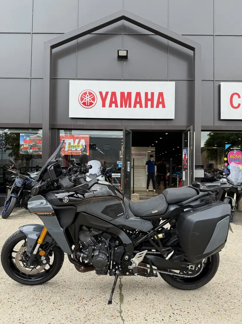 Yamaha Tracer 9 GT Grau - 1