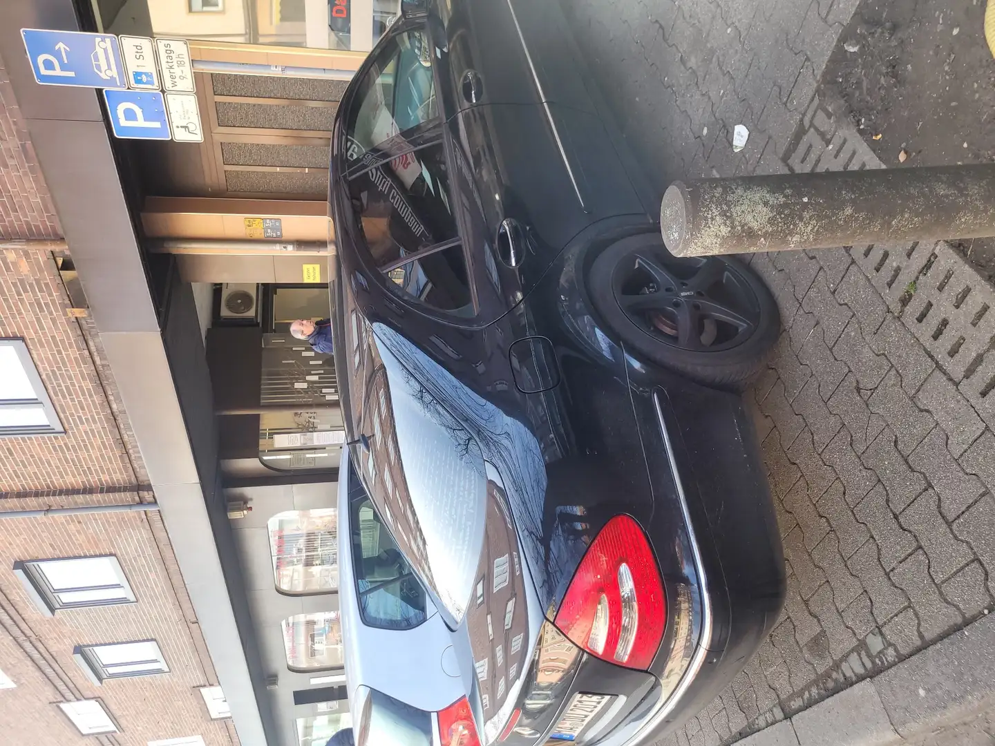 Mercedes-Benz E 320 4Matic Automatik Elegance - 2