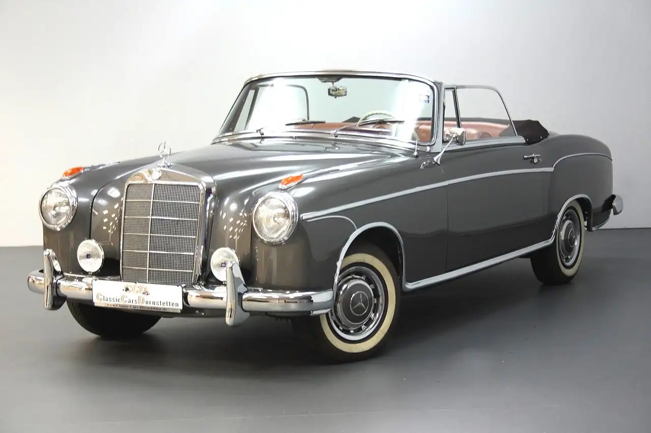 Mercedes-Benz 220