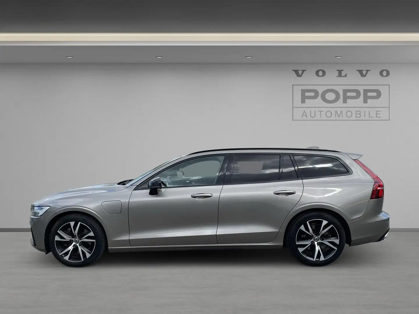 Volvo V60 T6 AWD Recharge R Design ACC H&K LED 4xSHZ Grau - 2