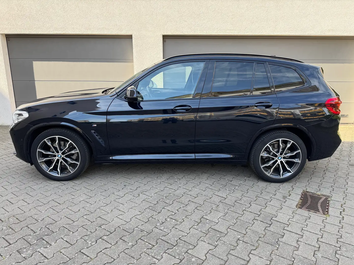 BMW X3 xDrive 20 i M Sport*20*AHK*LED*Navi*Gestik* Zwart - 2