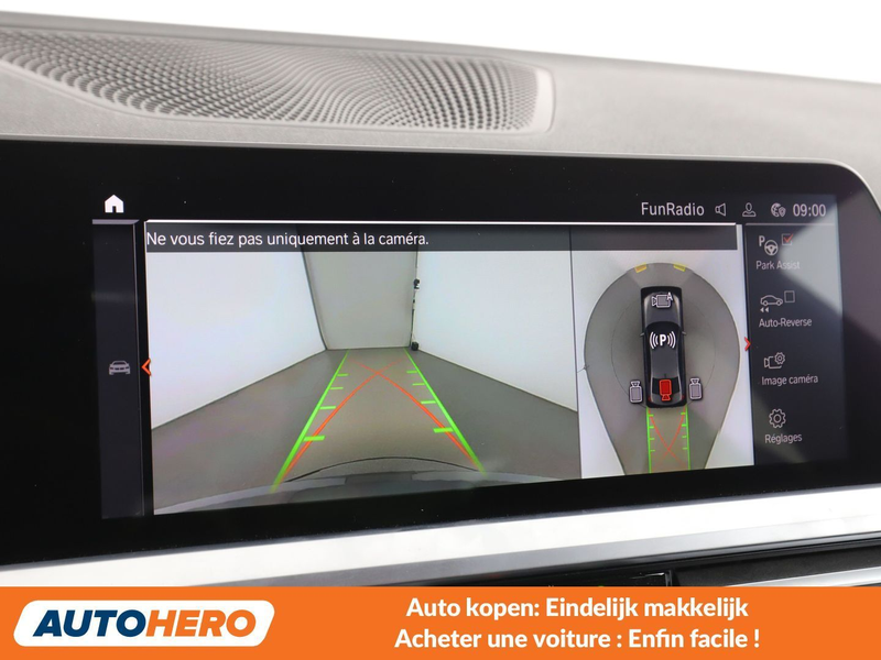 BMW 320 320d M Sport — photo 11