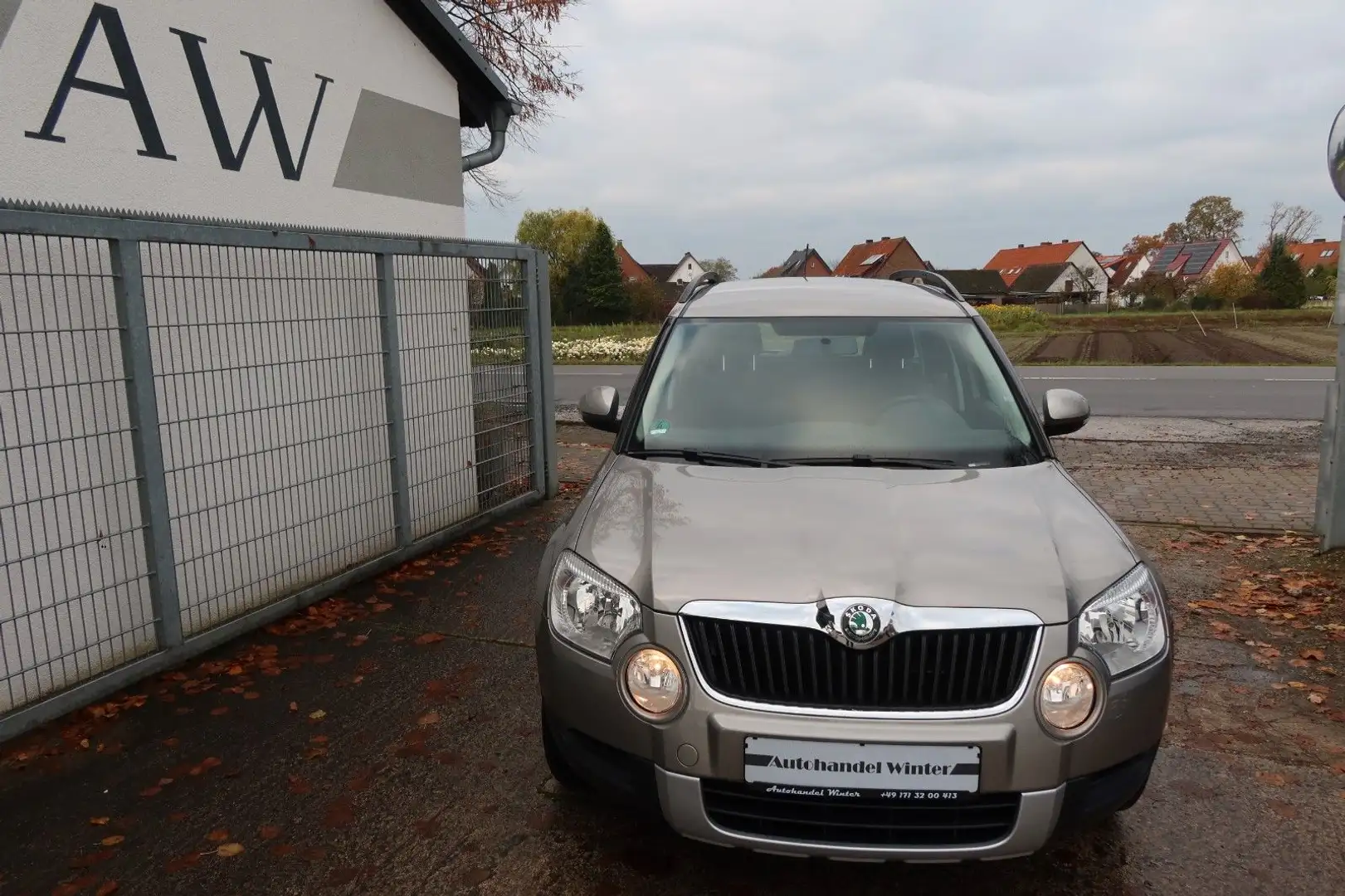 Skoda Yeti Active Plus Edition|1.4|90KW|1.Hand|S.Heft| Beige - 2