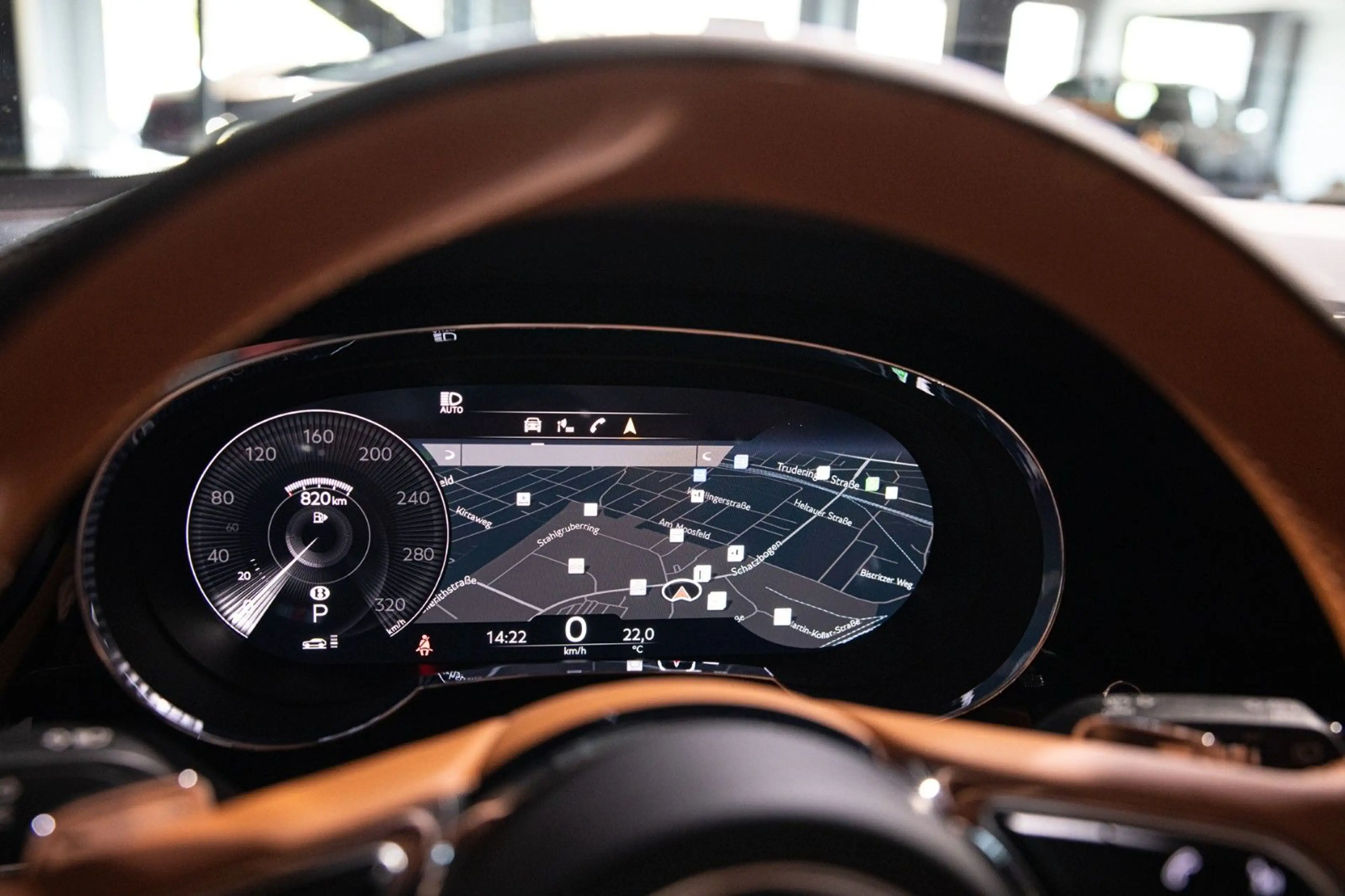 Bentley Bentayga BENTAYGA V8 | NAIM-SOUND SYSTEM — photo 12