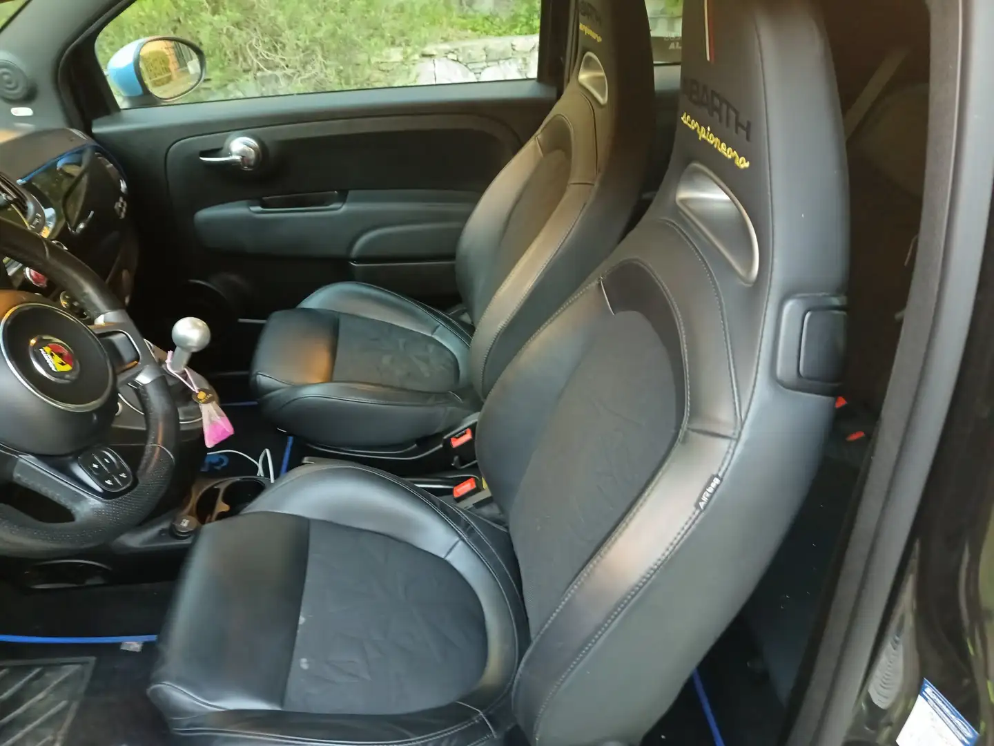 Abarth 595 1.4 t-jet Scorpioneoro 165cv - 1