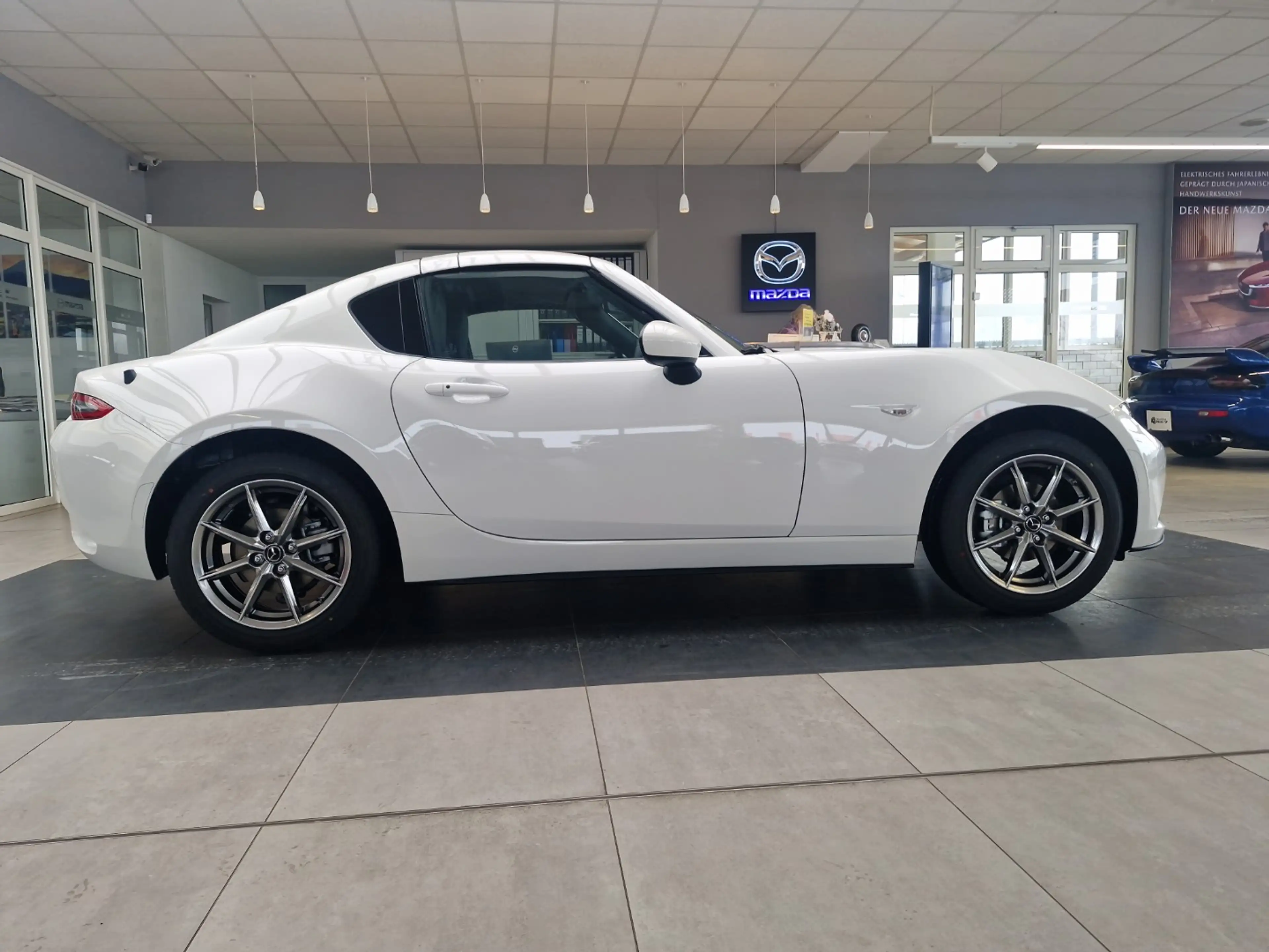 Mazda MX-5 1.5L SKYACTIV-G 132ps RF Exclusive-Line — photo 9