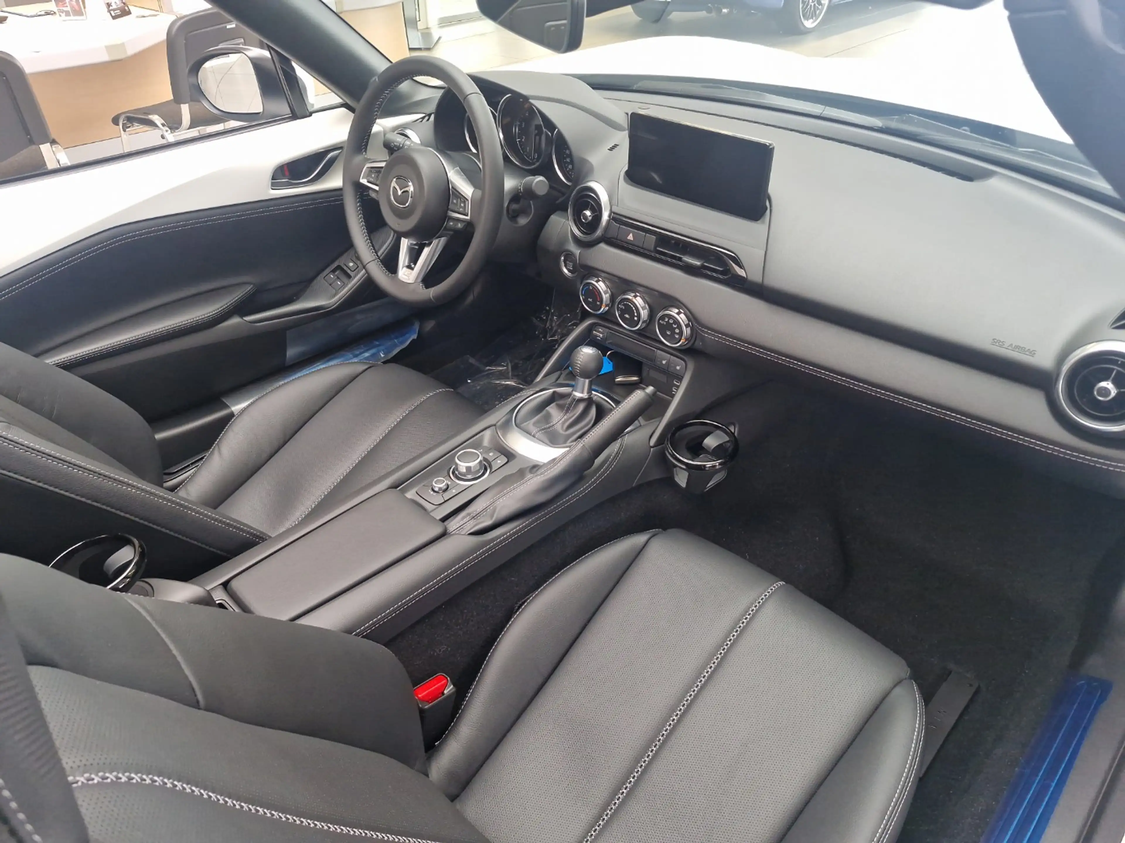 Mazda MX-5 1.5L SKYACTIV-G 132ps RF Exclusive-Line — photo 8