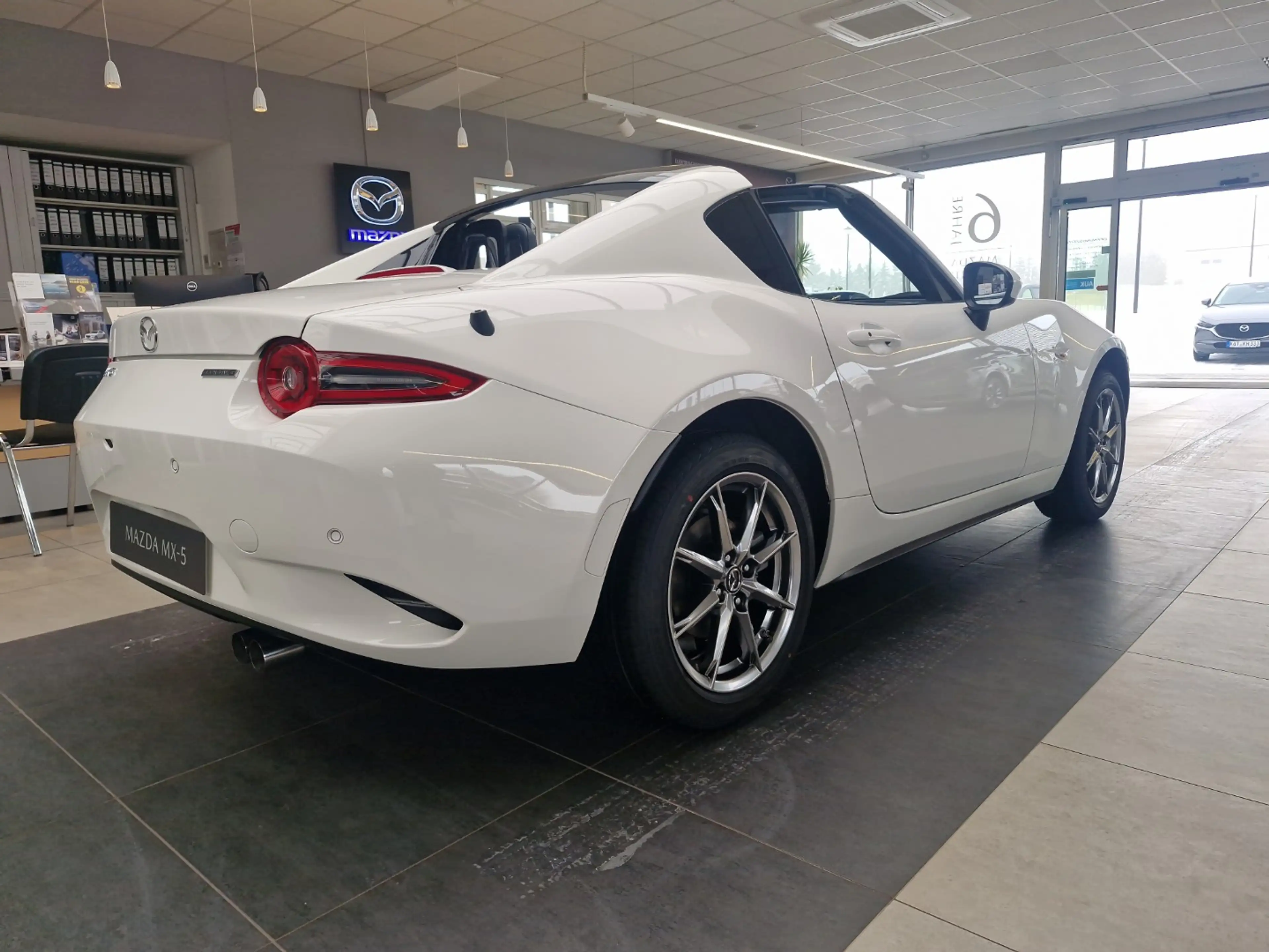Mazda MX-5 1.5L SKYACTIV-G 132ps RF Exclusive-Line — photo 6