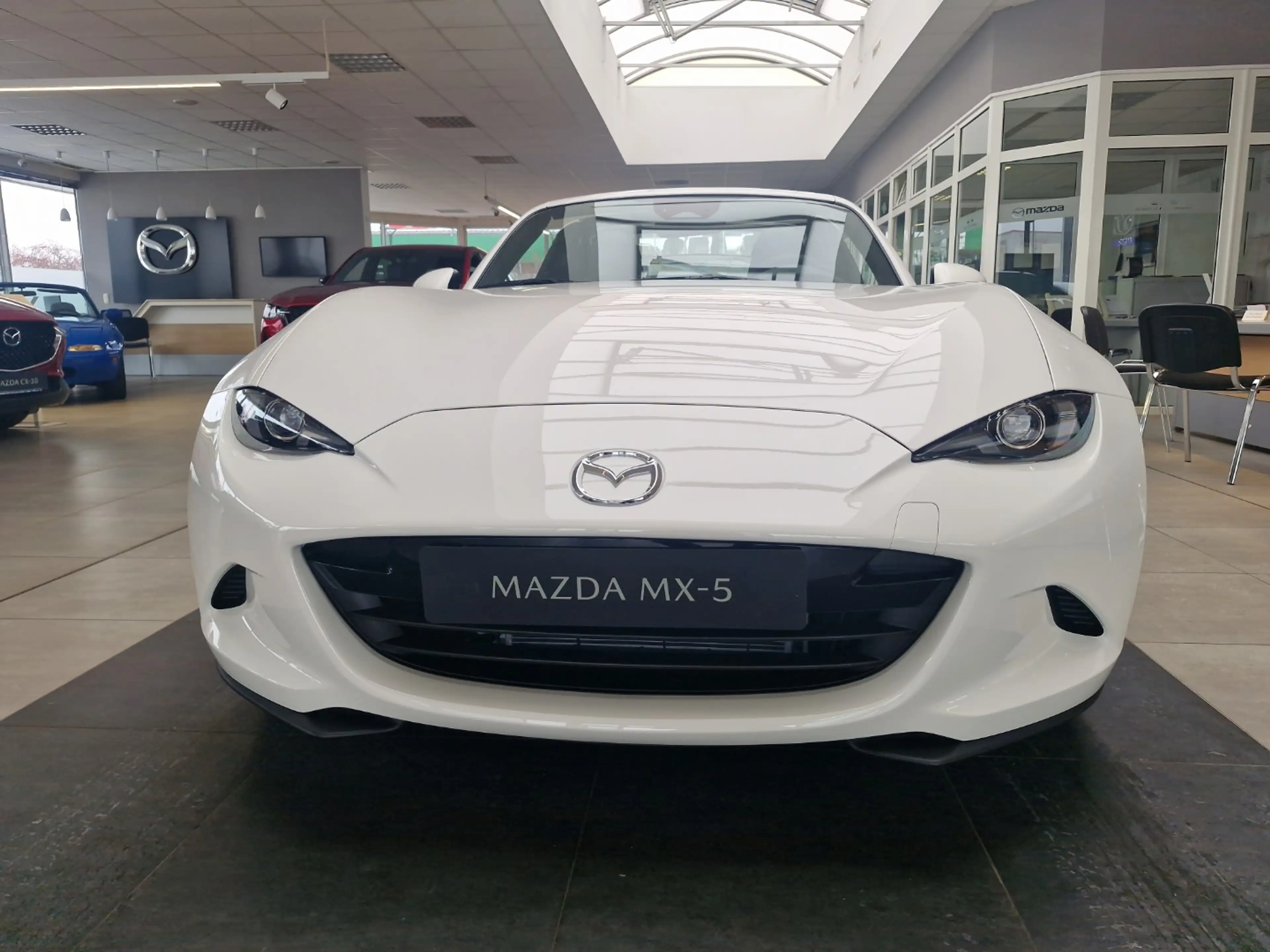 Mazda MX-5 1.5L SKYACTIV-G 132ps RF Exclusive-Line — photo 2