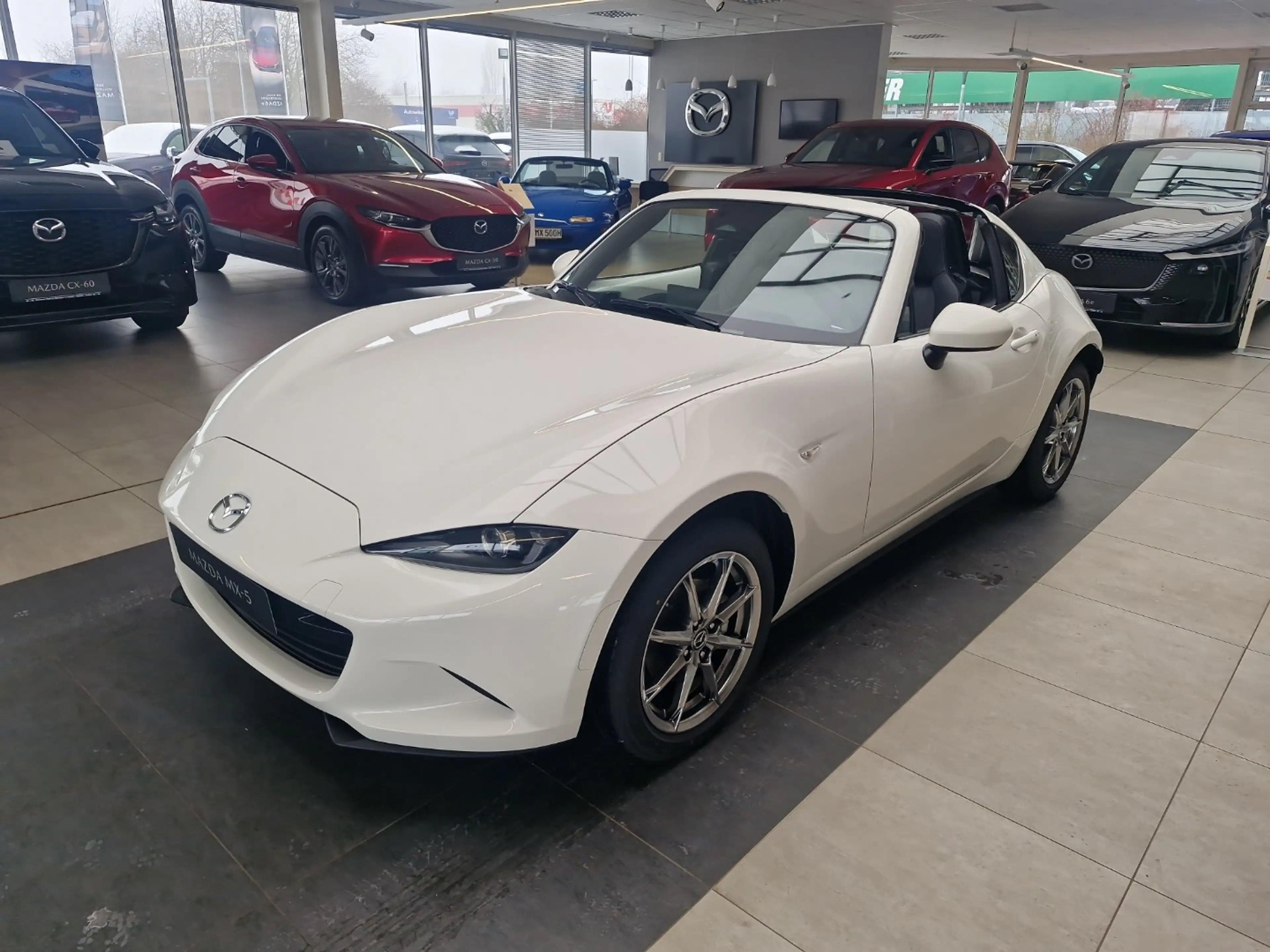 Mazda MX-5 1.5L SKYACTIV-G 132ps RF Exclusive-Line